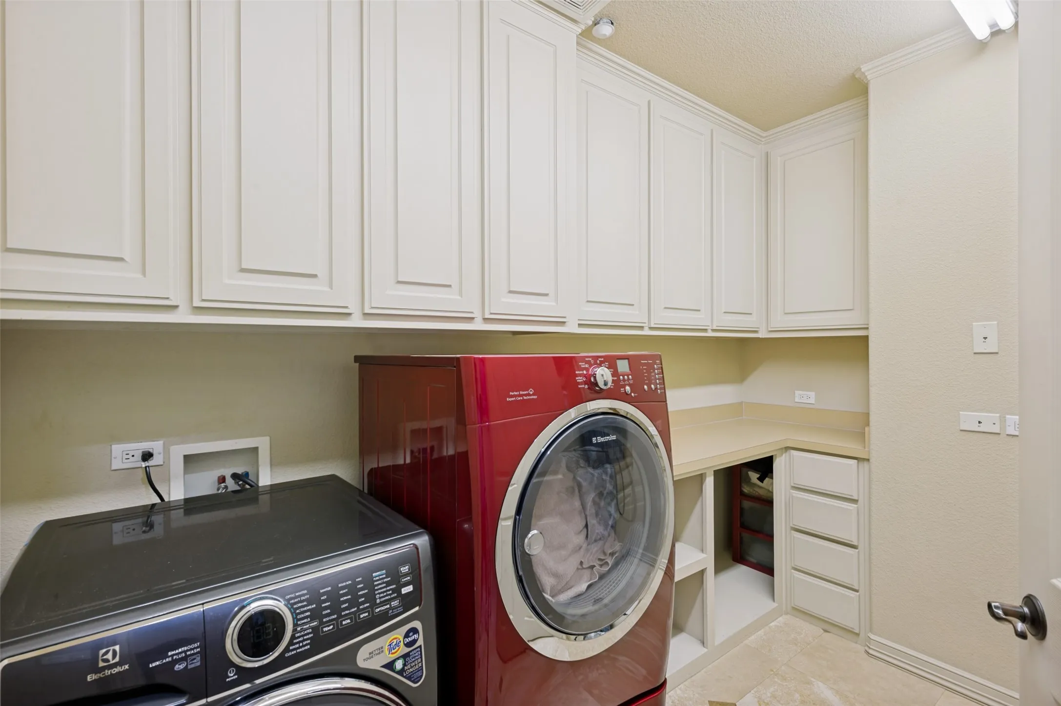 Single Family Residence For Sale in Denton County , 1634 Oak Ridge Drive, Corinth, Texas 76210, 4 Bedroom, 7 Bathroom, 4 Garage spaces, 8,108 Sqft, built in 2003, mls#21312408, Real Estate Agent in Corinth, Homes For Sale in Denton county, Homes For Sale in Corinth, Realtor in Corinth Texas, Real Estate Brokerage Independent Realty Texas, Luminita Cordes Realtor