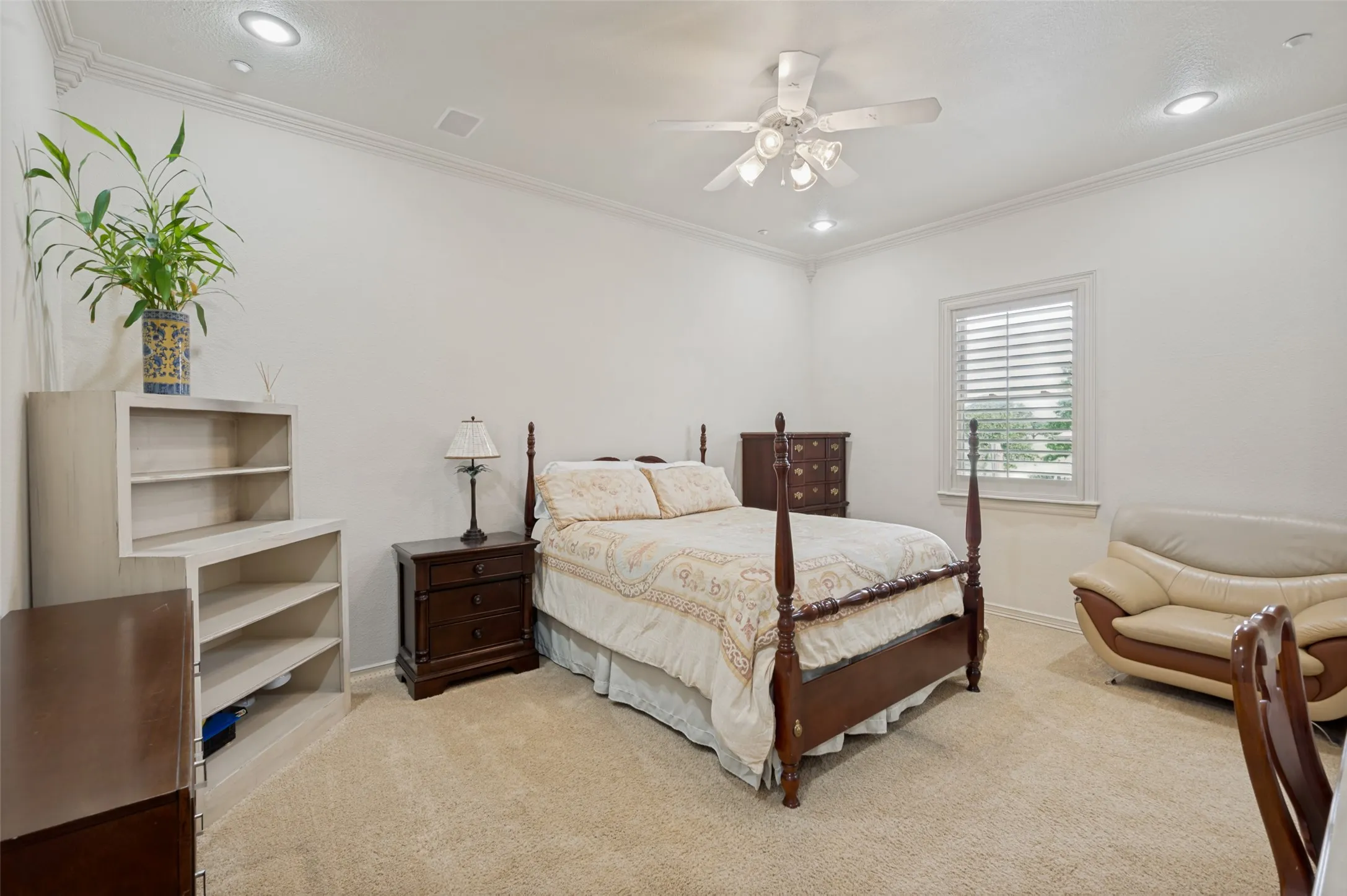 Single Family Residence For Sale in Denton County , 1634 Oak Ridge Drive, Corinth, Texas 76210, 4 Bedroom, 7 Bathroom, 4 Garage spaces, 8,108 Sqft, built in 2003, mls#21312408, Real Estate Agent in Corinth, Homes For Sale in Denton county, Homes For Sale in Corinth, Realtor in Corinth Texas, Real Estate Brokerage Independent Realty Texas, Luminita Cordes Realtor