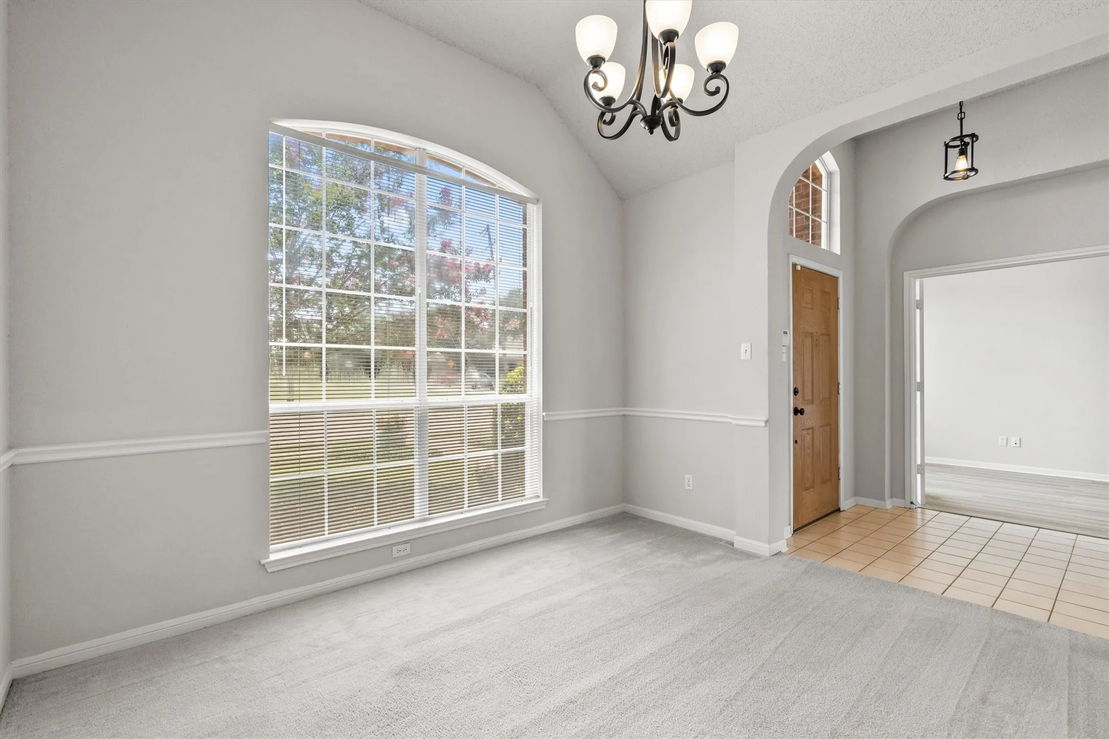 Single Family Residence For Sale in Dallas County , 7201 Armstrong Lane, Rowlett, Texas 75089, 3 Bedroom, 2 Bathroom, 2 Garage spaces, 2,198 Sqft, built in 1993, mls#21312622, Real Estate Agent in Rowlett, Homes For Sale in Dallas county, Homes For Sale in Rowlett, Realtor in Rowlett Texas, Real Estate Brokerage Independent Realty Texas, Luminita Cordes Realtor