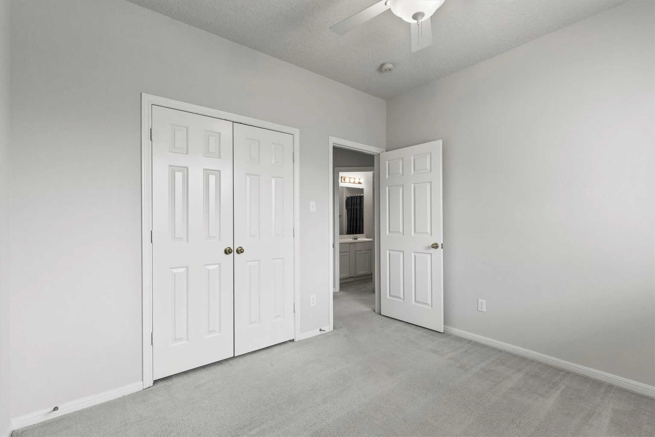 Single Family Residence For Sale in Dallas County , 7201 Armstrong Lane, Rowlett, Texas 75089, 3 Bedroom, 2 Bathroom, 2 Garage spaces, 2,198 Sqft, built in 1993, mls#21312622, Real Estate Agent in Rowlett, Homes For Sale in Dallas county, Homes For Sale in Rowlett, Realtor in Rowlett Texas, Real Estate Brokerage Independent Realty Texas, Luminita Cordes Realtor