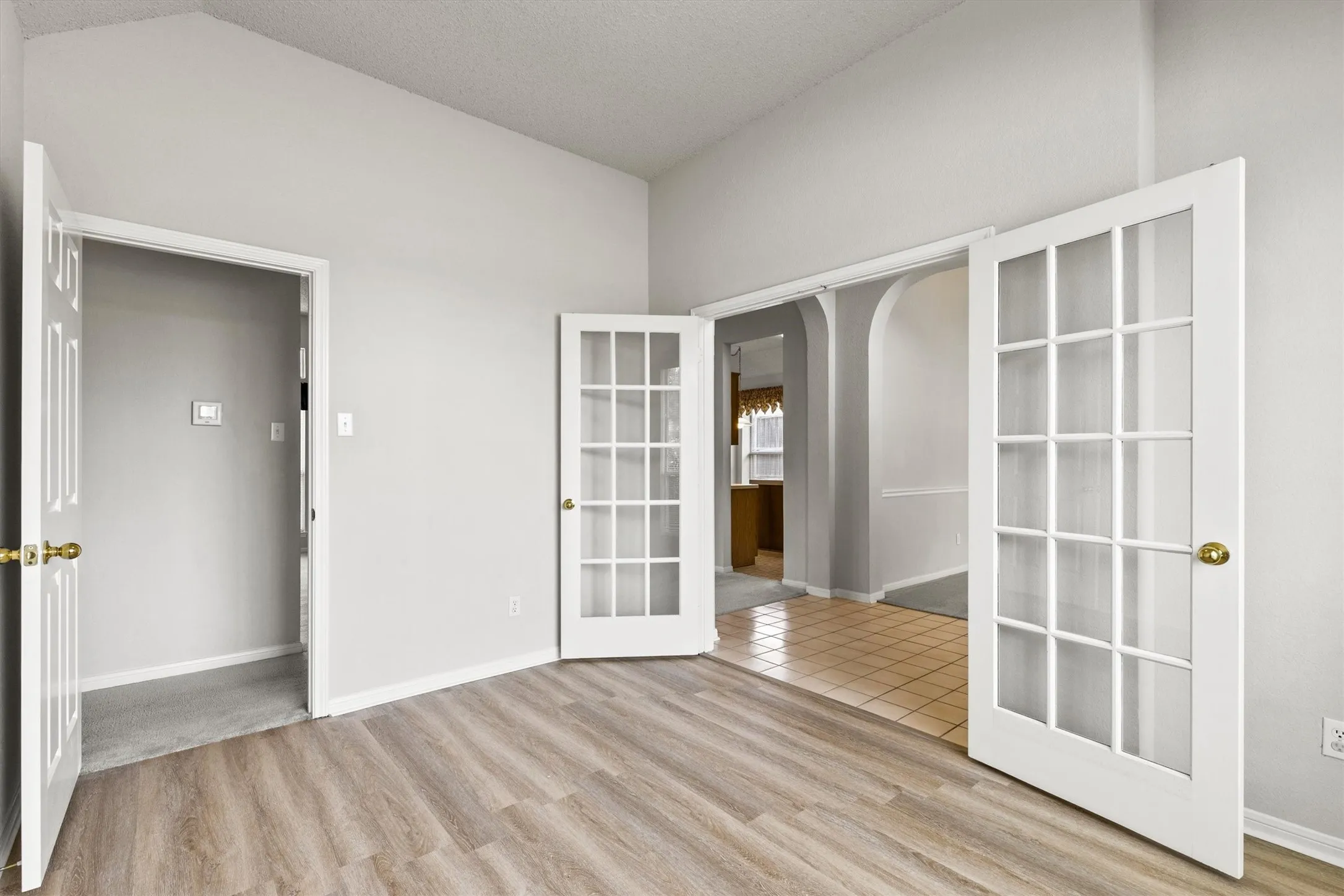 Single Family Residence For Sale in Dallas County , 7201 Armstrong Lane, Rowlett, Texas 75089, 3 Bedroom, 2 Bathroom, 2 Garage spaces, 2,198 Sqft, built in 1993, mls#21312622, Real Estate Agent in Rowlett, Homes For Sale in Dallas county, Homes For Sale in Rowlett, Realtor in Rowlett Texas, Real Estate Brokerage Independent Realty Texas, Luminita Cordes Realtor