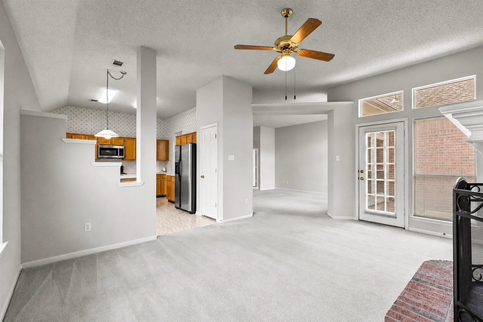 Single Family Residence For Sale in Dallas County , 7201 Armstrong Lane, Rowlett, Texas 75089, 3 Bedroom, 2 Bathroom, 2 Garage spaces, 2,198 Sqft, built in 1993, mls#21312622, Real Estate Agent in Rowlett, Homes For Sale in Dallas county, Homes For Sale in Rowlett, Realtor in Rowlett Texas, Real Estate Brokerage Independent Realty Texas, Luminita Cordes Realtor
