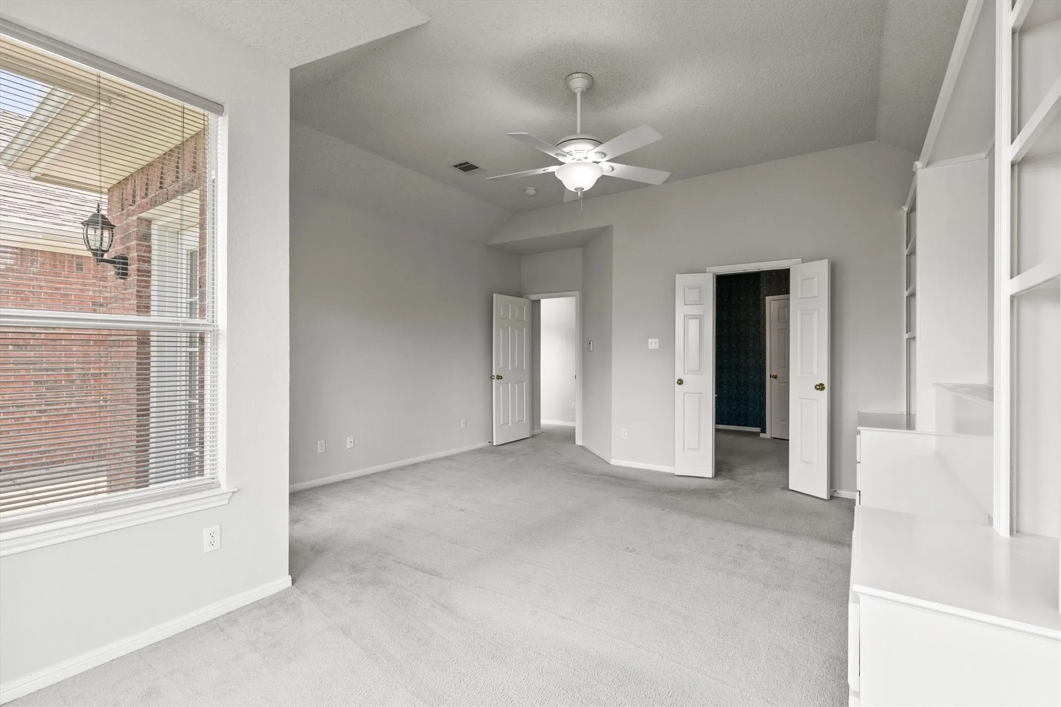 Single Family Residence For Sale in Dallas County , 7201 Armstrong Lane, Rowlett, Texas 75089, 3 Bedroom, 2 Bathroom, 2 Garage spaces, 2,198 Sqft, built in 1993, mls#21312622, Real Estate Agent in Rowlett, Homes For Sale in Dallas county, Homes For Sale in Rowlett, Realtor in Rowlett Texas, Real Estate Brokerage Independent Realty Texas, Luminita Cordes Realtor