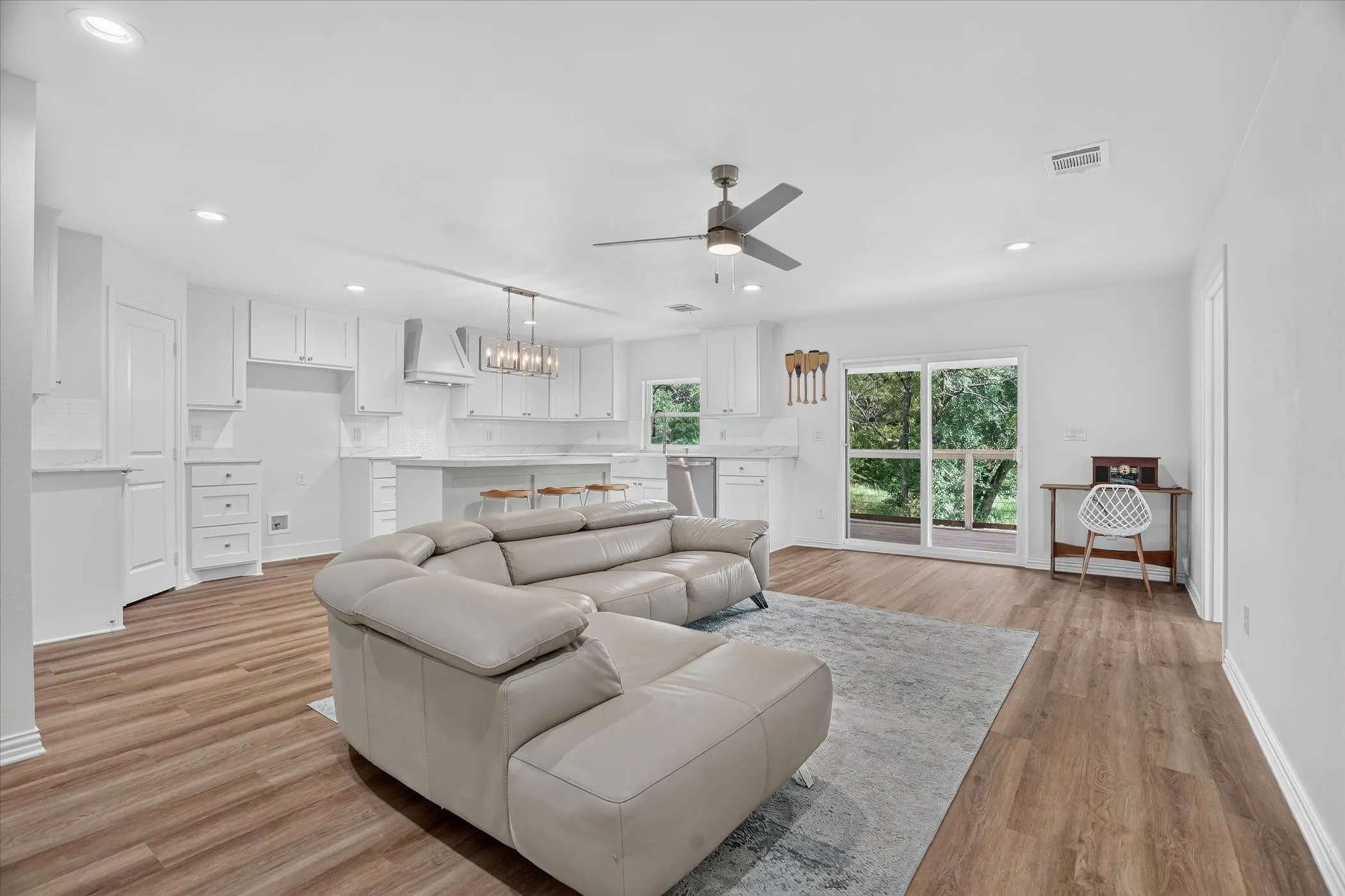 Single Family Residence For Sale in Tarrant County , 7007 Clarke Drive, Lake Worth, Texas 76135, 3 Bedroom, 3 Bathroom, 2 Garage spaces, 1,600 Sqft, built in 2026, mls#21311597, Real Estate Agent in Lake Worth, Homes For Sale in Tarrant county, Homes For Sale in Lake Worth, Realtor in Lake Worth Texas, Real Estate Brokerage Independent Realty Texas, Luminita Cordes Realtor