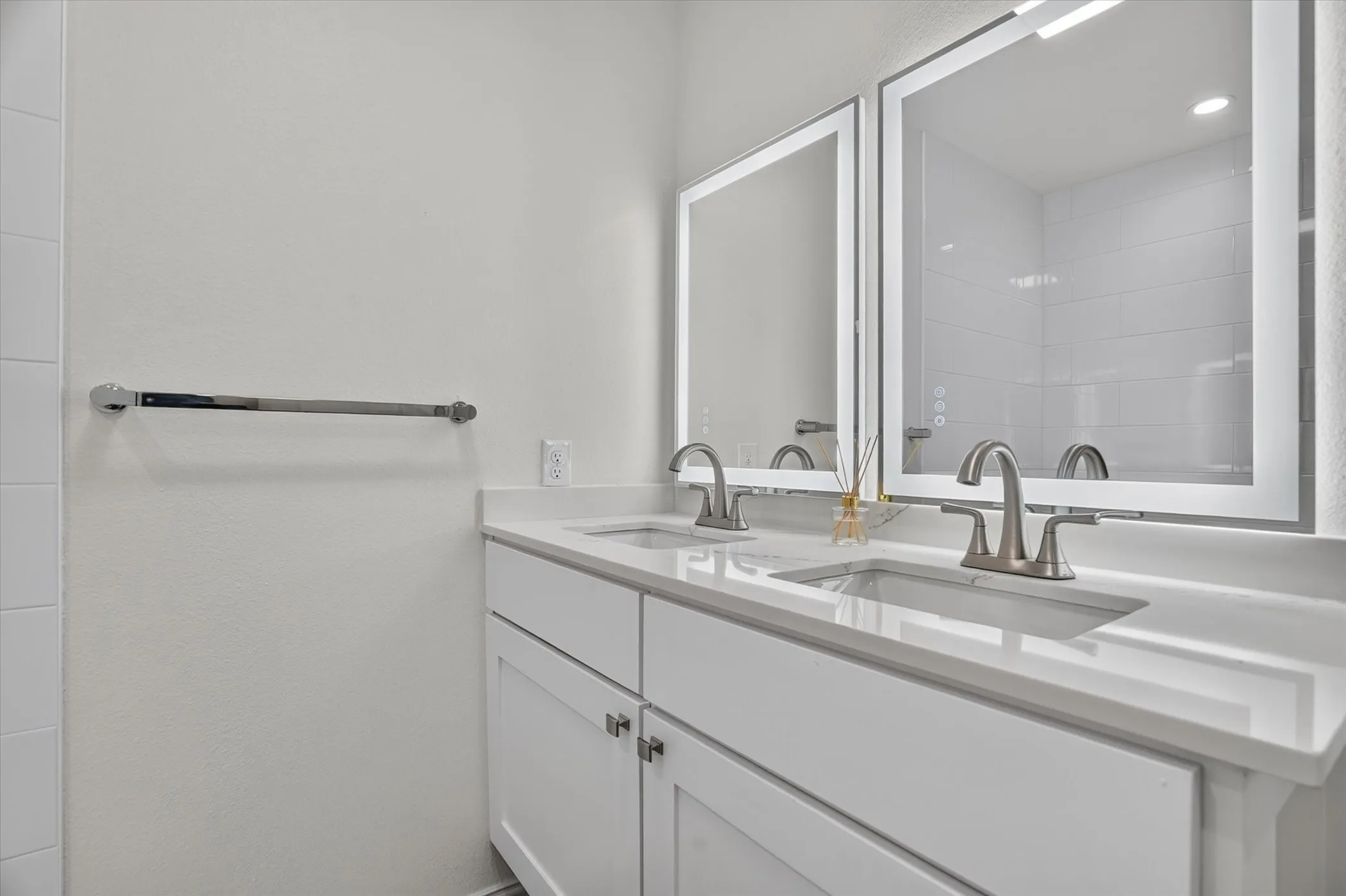 Single Family Residence For Sale in Tarrant County , 7007 Clarke Drive, Lake Worth, Texas 76135, 3 Bedroom, 3 Bathroom, 2 Garage spaces, 1,600 Sqft, built in 2026, mls#21311597, Real Estate Agent in Lake Worth, Homes For Sale in Tarrant county, Homes For Sale in Lake Worth, Realtor in Lake Worth Texas, Real Estate Brokerage Independent Realty Texas, Luminita Cordes Realtor