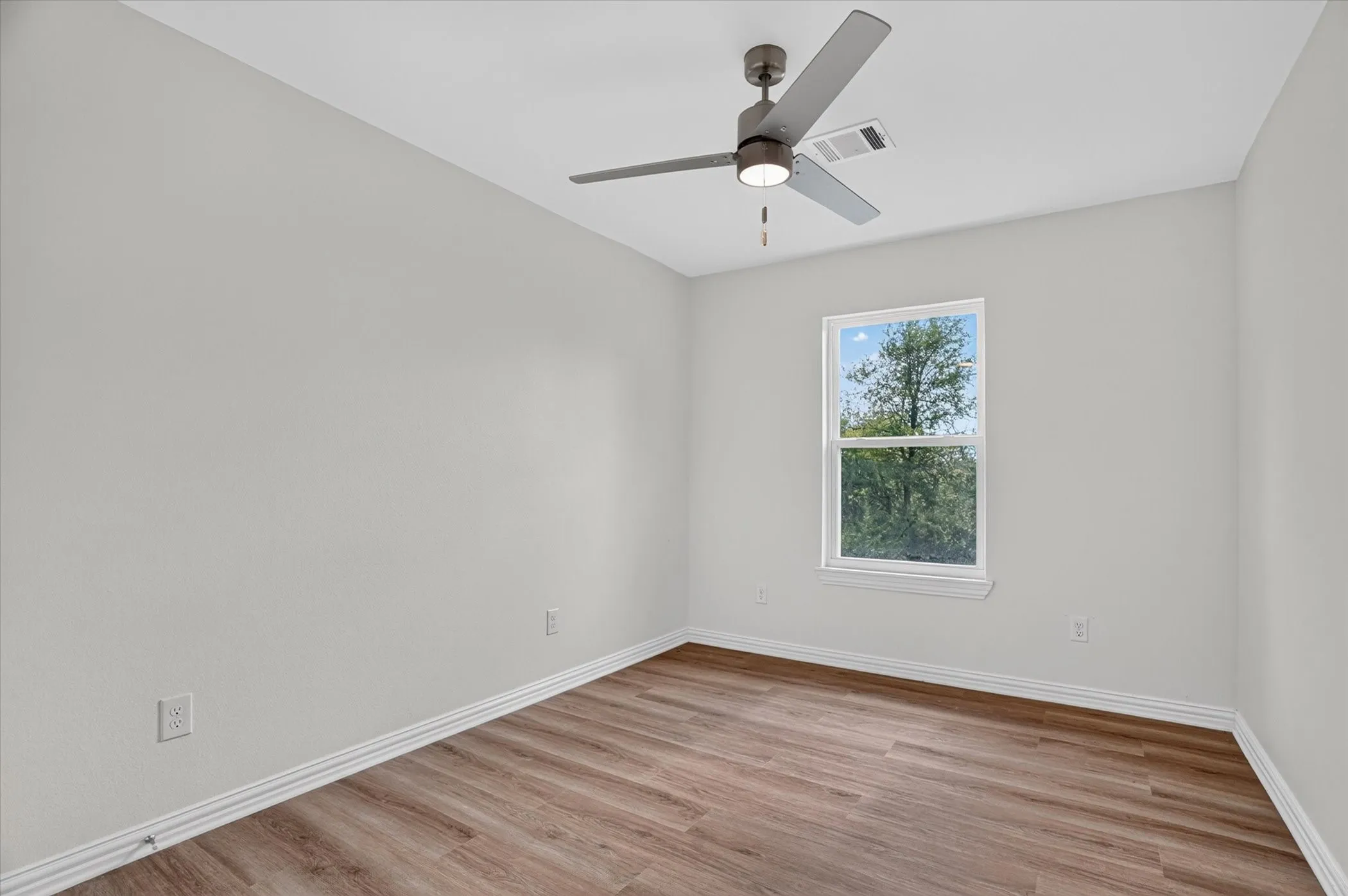Single Family Residence For Sale in Tarrant County , 7007 Clarke Drive, Lake Worth, Texas 76135, 3 Bedroom, 3 Bathroom, 2 Garage spaces, 1,600 Sqft, built in 2026, mls#21311597, Real Estate Agent in Lake Worth, Homes For Sale in Tarrant county, Homes For Sale in Lake Worth, Realtor in Lake Worth Texas, Real Estate Brokerage Independent Realty Texas, Luminita Cordes Realtor