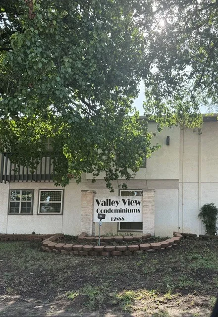 Condominium For Rent in Dallas County , 12888 montfort Drive 245, Dallas, Texas 75230, 2 Bedroom, 1 Bathroom, 1 Garage spaces, 774 Sqft, built in 1968, mls#21312781, Real Estate Agent in Dallas, Homes For Rent in Dallas county, Homes For Rent in Dallas, Realtor in Dallas Texas, Real Estate Brokerage Independent Realty Texas, Luminita Cordes Realtor