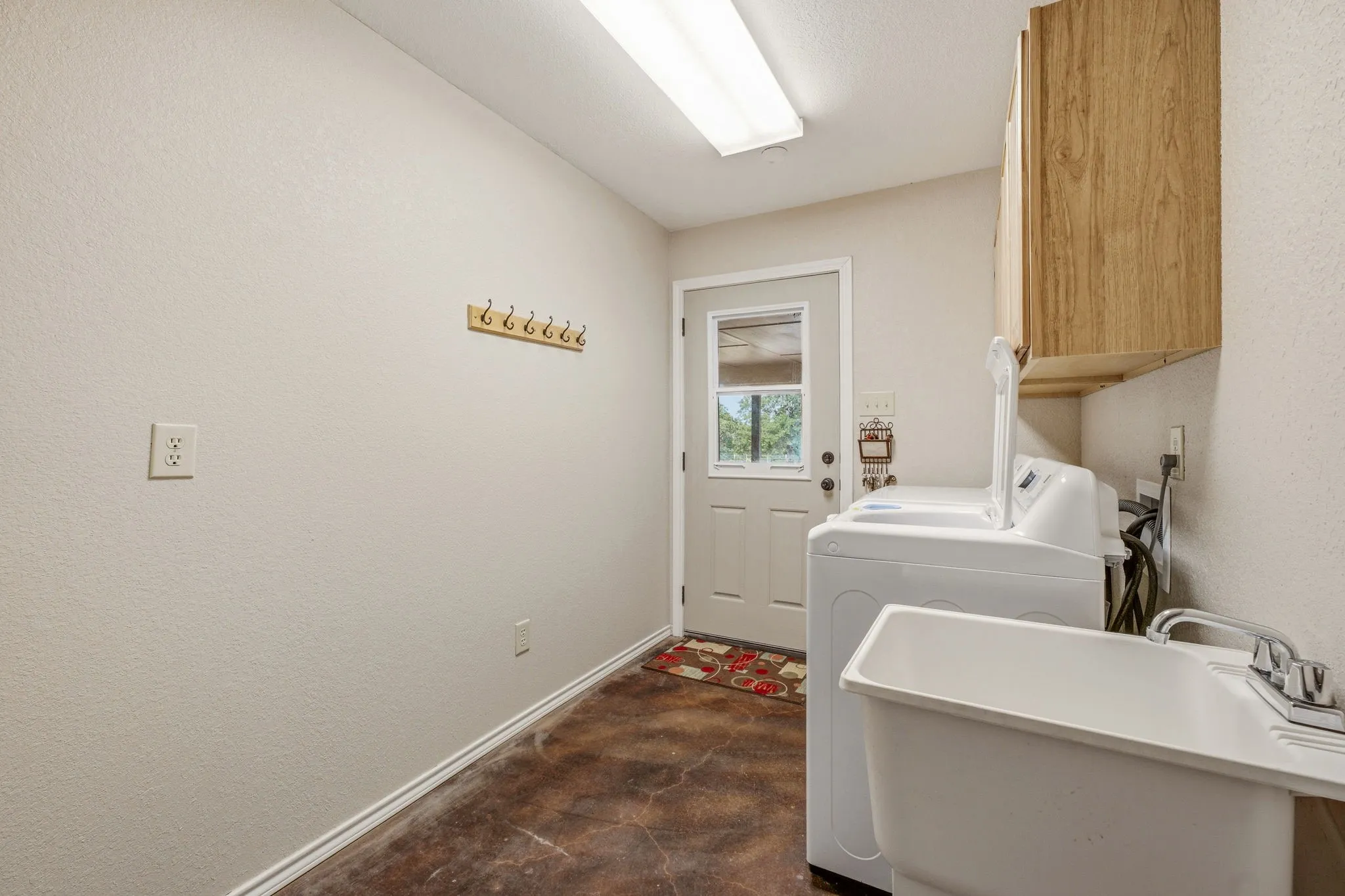 Single Family Residence For Sale in Stephens County , 12697 CR 126, Ranger, Texas 76470, 4 Bedroom, 3 Bathroom, 1 Garage spaces, 2,583 Sqft, built in 2014, mls#21312782, Real Estate Agent in Ranger, Homes For Sale in Stephens county, Homes For Sale in Ranger, Realtor in Ranger Texas, Real Estate Brokerage Independent Realty Texas, Luminita Cordes Realtor