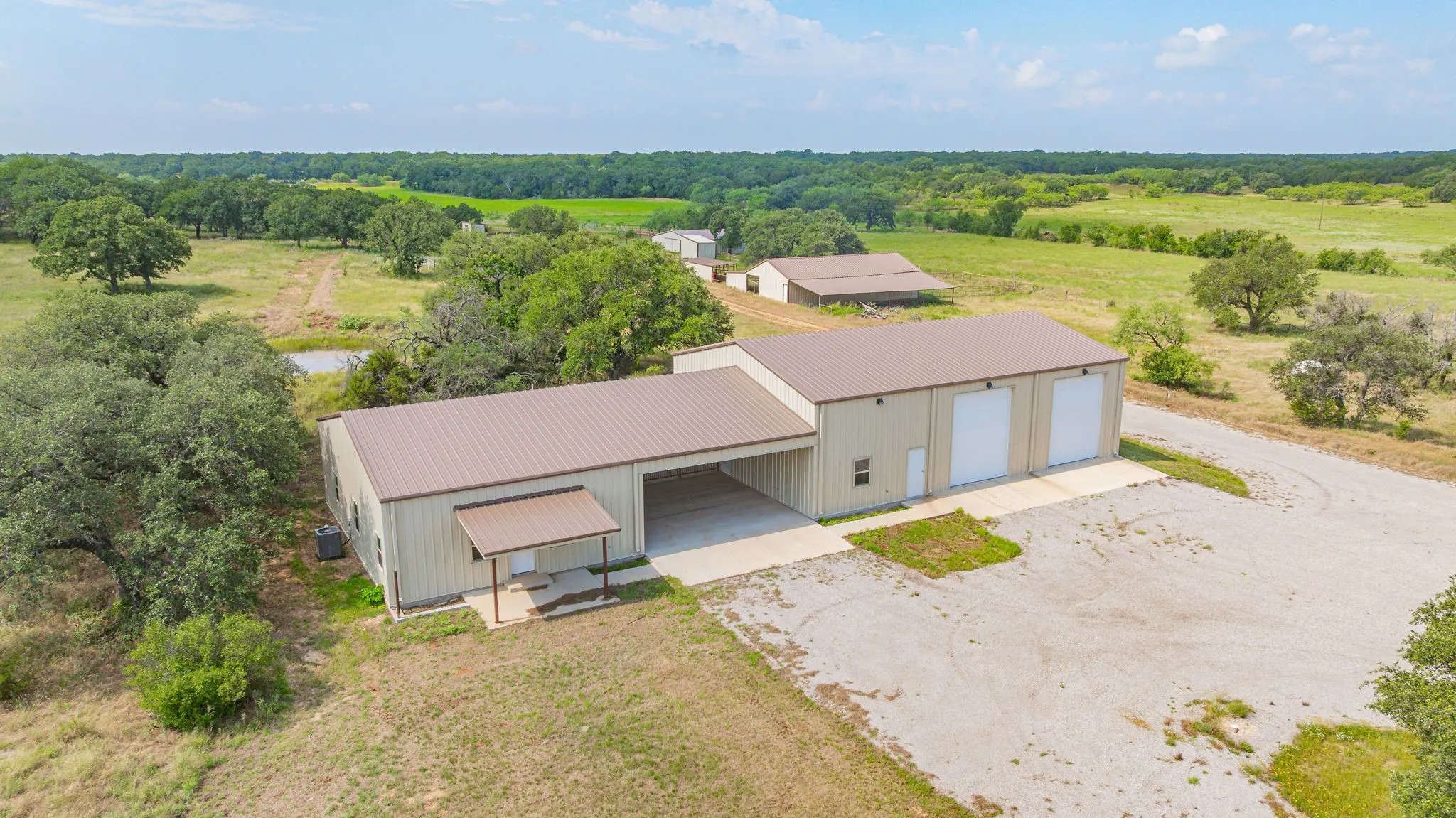 Single Family Residence For Sale in Stephens County , 12697 CR 126, Ranger, Texas 76470, 4 Bedroom, 3 Bathroom, 1 Garage spaces, 2,583 Sqft, built in 2014, mls#21312782, Real Estate Agent in Ranger, Homes For Sale in Stephens county, Homes For Sale in Ranger, Realtor in Ranger Texas, Real Estate Brokerage Independent Realty Texas, Luminita Cordes Realtor