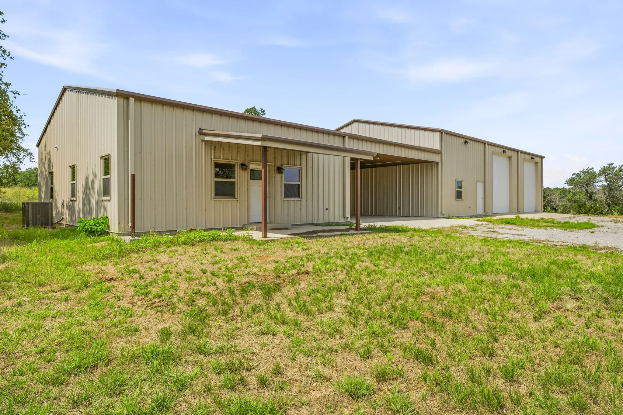 Single Family Residence For Sale in Stephens County , 12697 CR 126, Ranger, Texas 76470, 4 Bedroom, 3 Bathroom, 1 Garage spaces, 2,583 Sqft, built in 2014, mls#21312782, Real Estate Agent in Ranger, Homes For Sale in Stephens county, Homes For Sale in Ranger, Realtor in Ranger Texas, Real Estate Brokerage Independent Realty Texas, Luminita Cordes Realtor