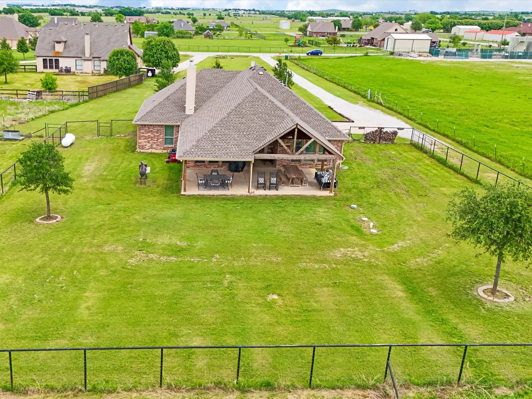 Single Family Residence For Sale in Denton County , 111 Petes Court, Ponder, Texas 76259, 4 Bedroom, 2 Bathroom, 2 Garage spaces, 2,359 Sqft, built in 2013, mls#21312720, Real Estate Agent in Ponder, Homes For Sale in Denton county, Homes For Sale in Ponder, Realtor in Ponder Texas, Real Estate Brokerage Independent Realty Texas, Luminita Cordes Realtor