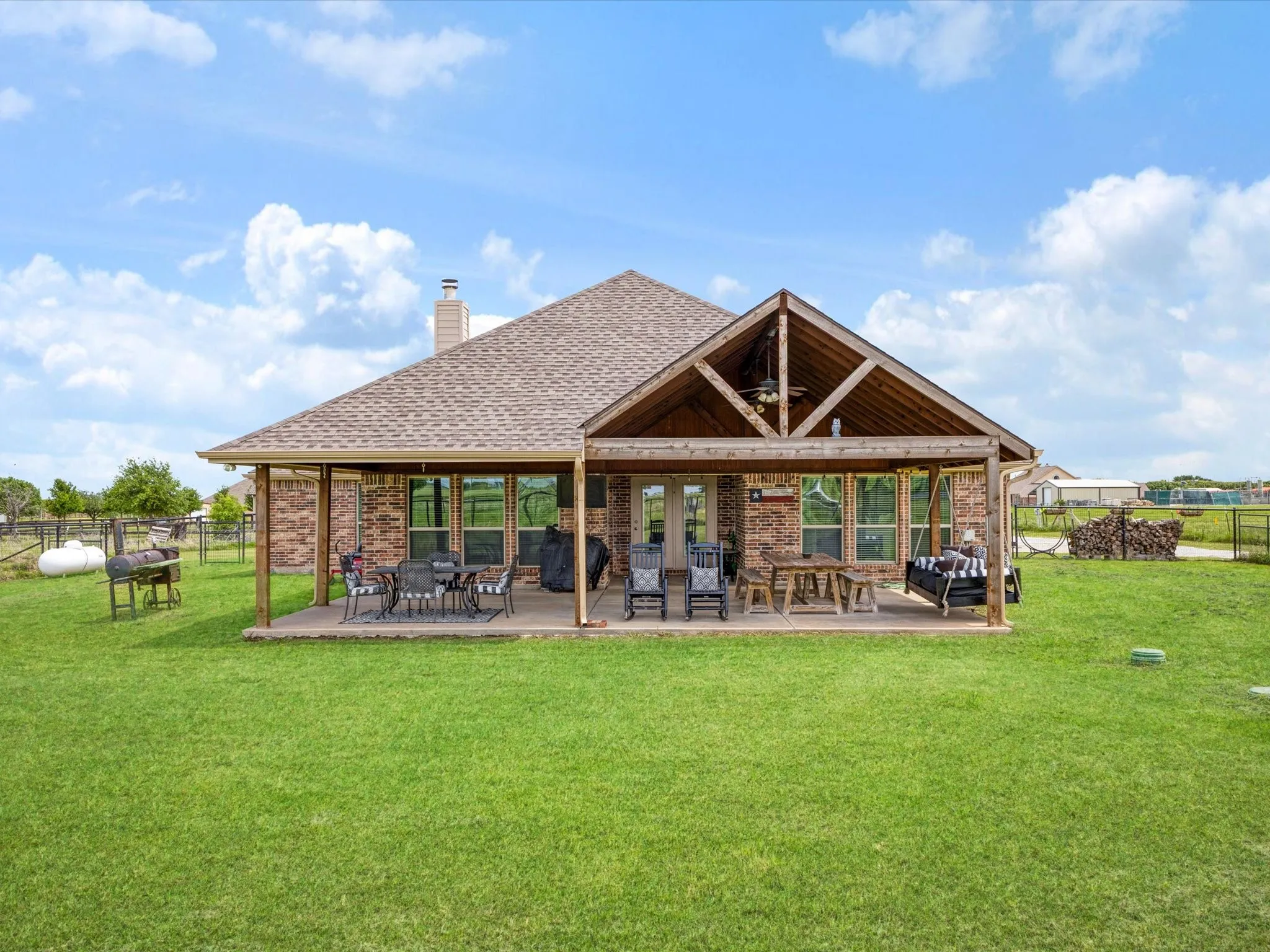 Single Family Residence For Sale in Denton County , 111 Petes Court, Ponder, Texas 76259, 4 Bedroom, 2 Bathroom, 2 Garage spaces, 2,359 Sqft, built in 2013, mls#21312720, Real Estate Agent in Ponder, Homes For Sale in Denton county, Homes For Sale in Ponder, Realtor in Ponder Texas, Real Estate Brokerage Independent Realty Texas, Luminita Cordes Realtor