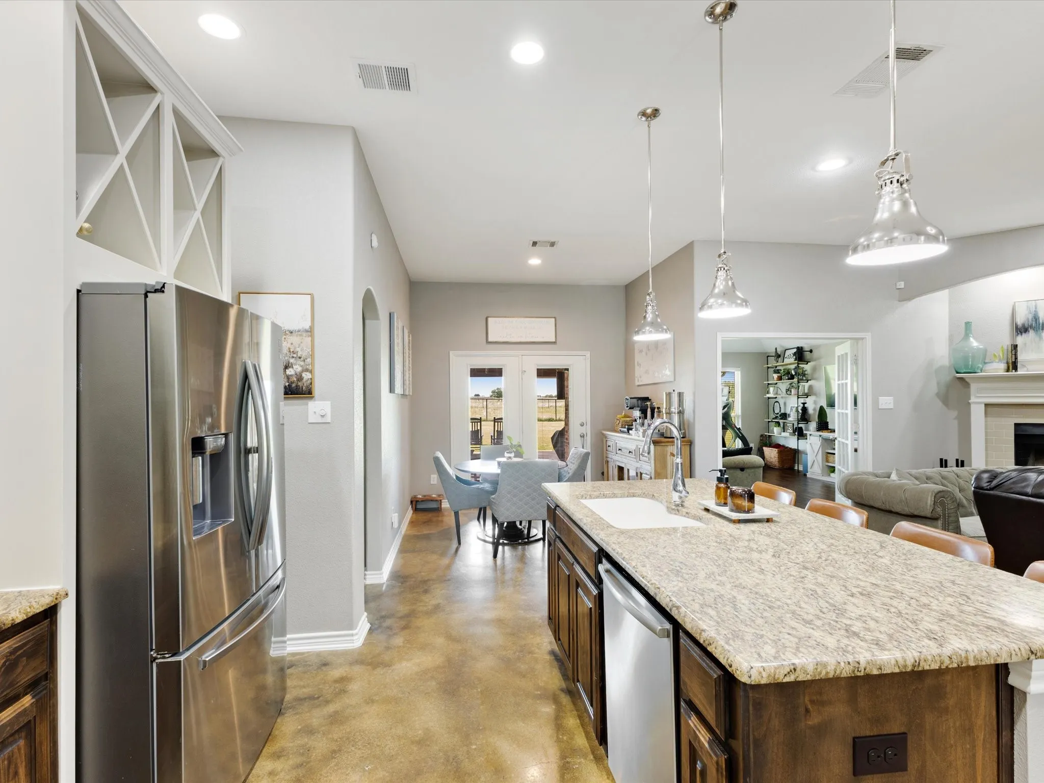 Single Family Residence For Sale in Denton County , 111 Petes Court, Ponder, Texas 76259, 4 Bedroom, 2 Bathroom, 2 Garage spaces, 2,359 Sqft, built in 2013, mls#21312720, Real Estate Agent in Ponder, Homes For Sale in Denton county, Homes For Sale in Ponder, Realtor in Ponder Texas, Real Estate Brokerage Independent Realty Texas, Luminita Cordes Realtor