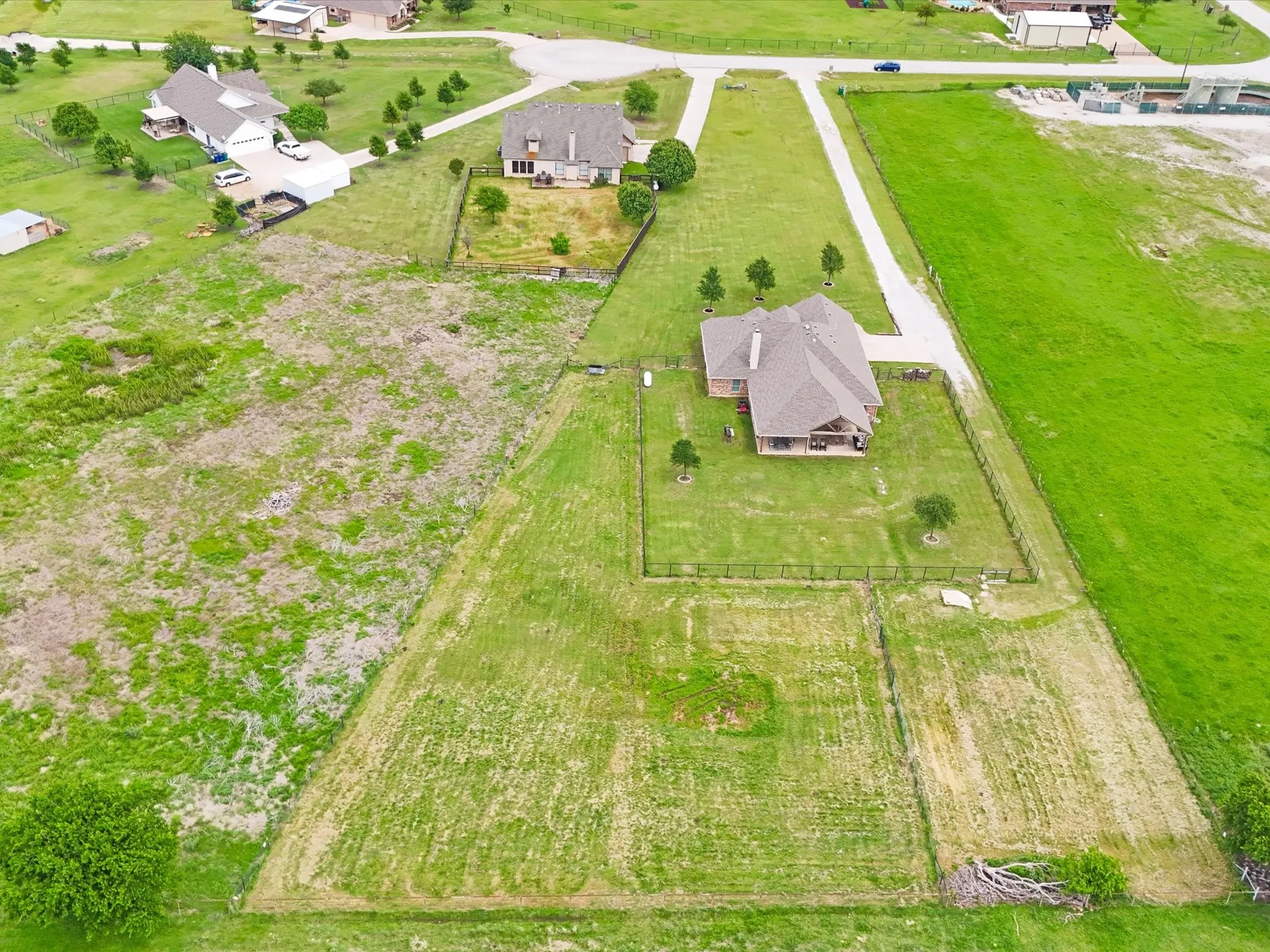Single Family Residence For Sale in Denton County , 111 Petes Court, Ponder, Texas 76259, 4 Bedroom, 2 Bathroom, 2 Garage spaces, 2,359 Sqft, built in 2013, mls#21312720, Real Estate Agent in Ponder, Homes For Sale in Denton county, Homes For Sale in Ponder, Realtor in Ponder Texas, Real Estate Brokerage Independent Realty Texas, Luminita Cordes Realtor