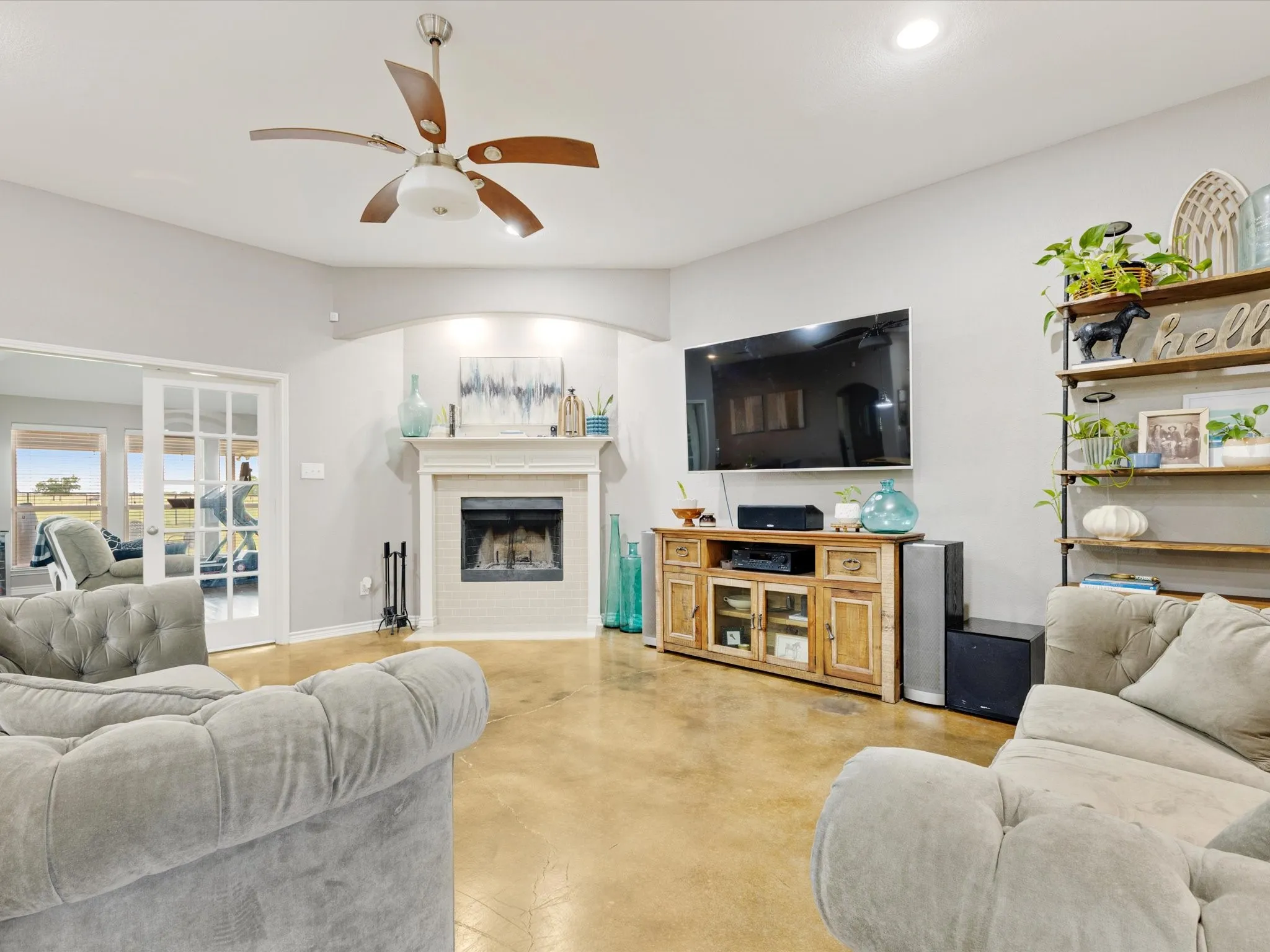 Single Family Residence For Sale in Denton County , 111 Petes Court, Ponder, Texas 76259, 4 Bedroom, 2 Bathroom, 2 Garage spaces, 2,359 Sqft, built in 2013, mls#21312720, Real Estate Agent in Ponder, Homes For Sale in Denton county, Homes For Sale in Ponder, Realtor in Ponder Texas, Real Estate Brokerage Independent Realty Texas, Luminita Cordes Realtor
