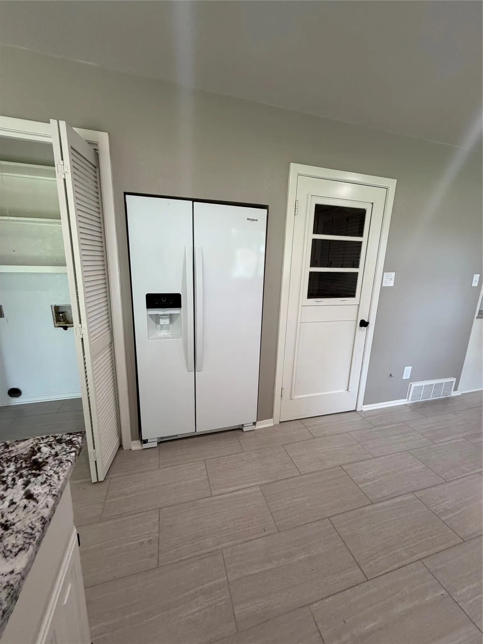 Single Family Residence For Sale in Hopkins County , 1601 San Jacinto Street, Sulphur Springs, Texas 75482, 3 Bedroom, 2 Bathroom, 2 Garage spaces, 1,870 Sqft, built in 1958, mls#21311866, Real Estate Agent in Sulphur Springs, Homes For Sale in Hopkins county, Homes For Sale in Sulphur Springs, Realtor in Sulphur Springs Texas, Real Estate Brokerage Independent Realty Texas, Luminita Cordes Realtor