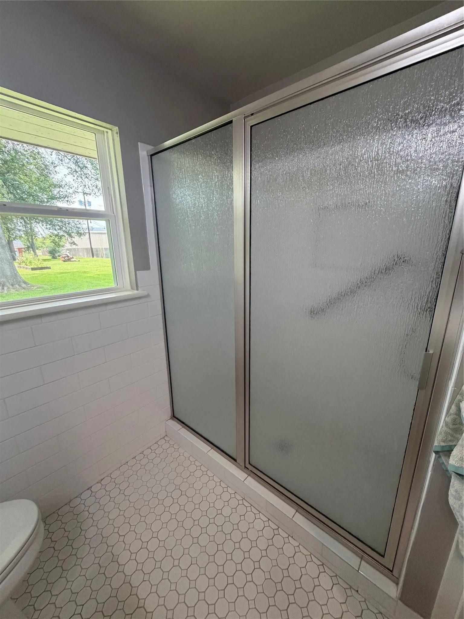 Single Family Residence For Sale in Hopkins County , 1601 San Jacinto Street, Sulphur Springs, Texas 75482, 3 Bedroom, 2 Bathroom, 2 Garage spaces, 1,870 Sqft, built in 1958, mls#21311866, Real Estate Agent in Sulphur Springs, Homes For Sale in Hopkins county, Homes For Sale in Sulphur Springs, Realtor in Sulphur Springs Texas, Real Estate Brokerage Independent Realty Texas, Luminita Cordes Realtor