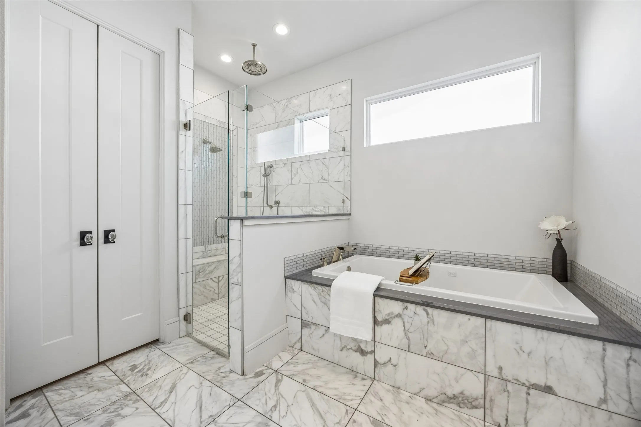 Single Family Residence For Sale in Tarrant County , 8605 Colina Terrace, Benbrook, Texas 76126, 4 Bedroom, 4 Bathroom, 2 Garage spaces, 4,273 Sqft, built in 2018, mls#21312314, Real Estate Agent in Benbrook, Homes For Sale in Tarrant county, Homes For Sale in Benbrook, Realtor in Benbrook Texas, Real Estate Brokerage Independent Realty Texas, Luminita Cordes Realtor