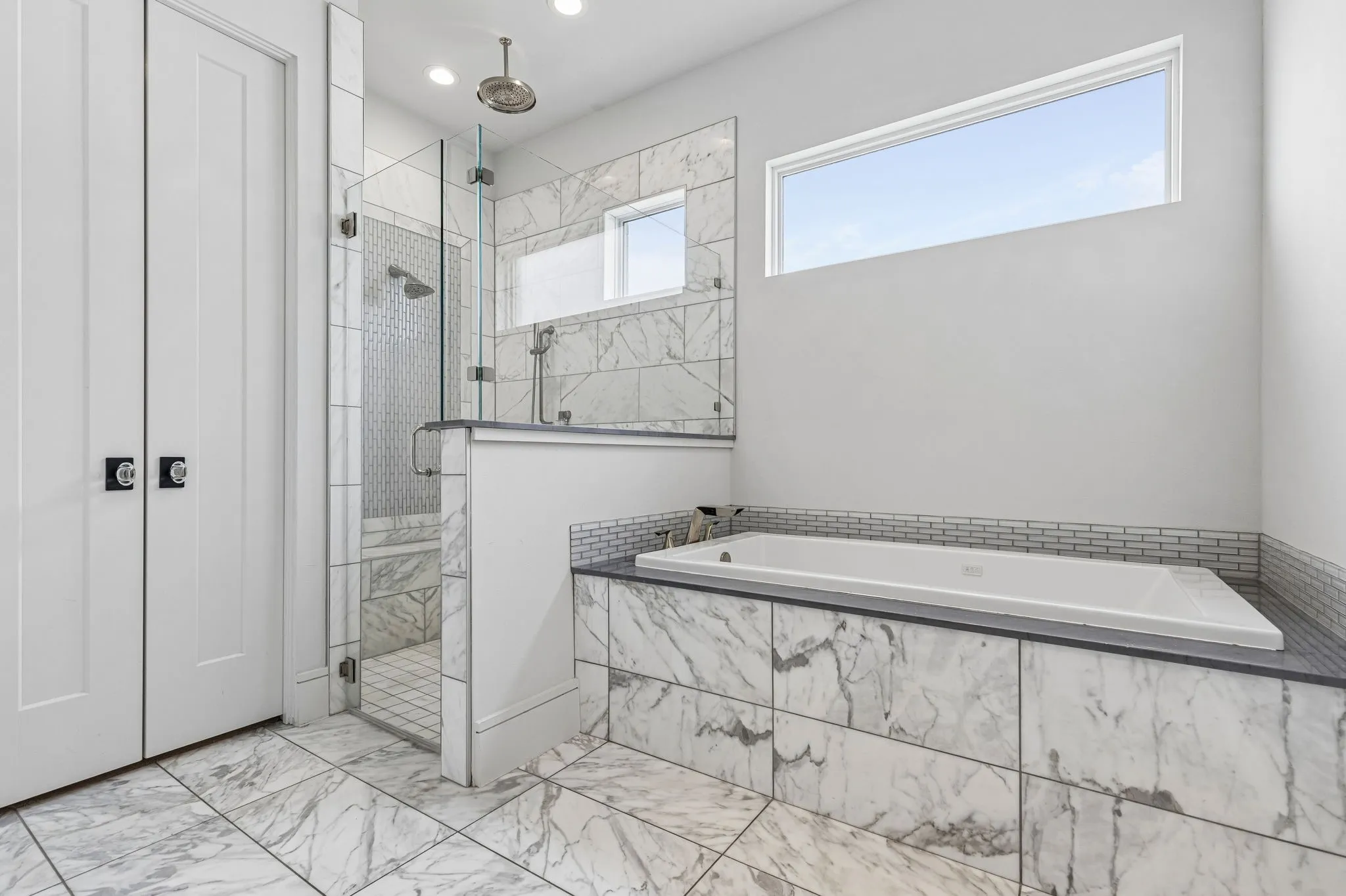 Single Family Residence For Sale in Tarrant County , 8605 Colina Terrace, Benbrook, Texas 76126, 4 Bedroom, 4 Bathroom, 2 Garage spaces, 4,273 Sqft, built in 2018, mls#21312314, Real Estate Agent in Benbrook, Homes For Sale in Tarrant county, Homes For Sale in Benbrook, Realtor in Benbrook Texas, Real Estate Brokerage Independent Realty Texas, Luminita Cordes Realtor