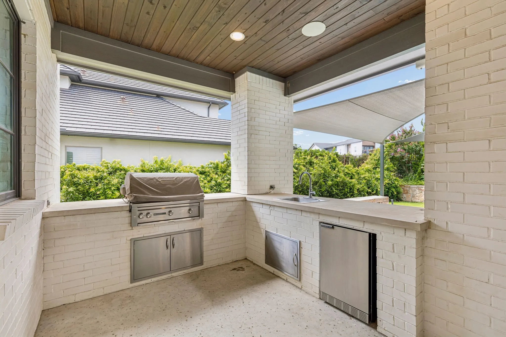 Single Family Residence For Sale in Tarrant County , 8605 Colina Terrace, Benbrook, Texas 76126, 4 Bedroom, 4 Bathroom, 2 Garage spaces, 4,273 Sqft, built in 2018, mls#21312314, Real Estate Agent in Benbrook, Homes For Sale in Tarrant county, Homes For Sale in Benbrook, Realtor in Benbrook Texas, Real Estate Brokerage Independent Realty Texas, Luminita Cordes Realtor