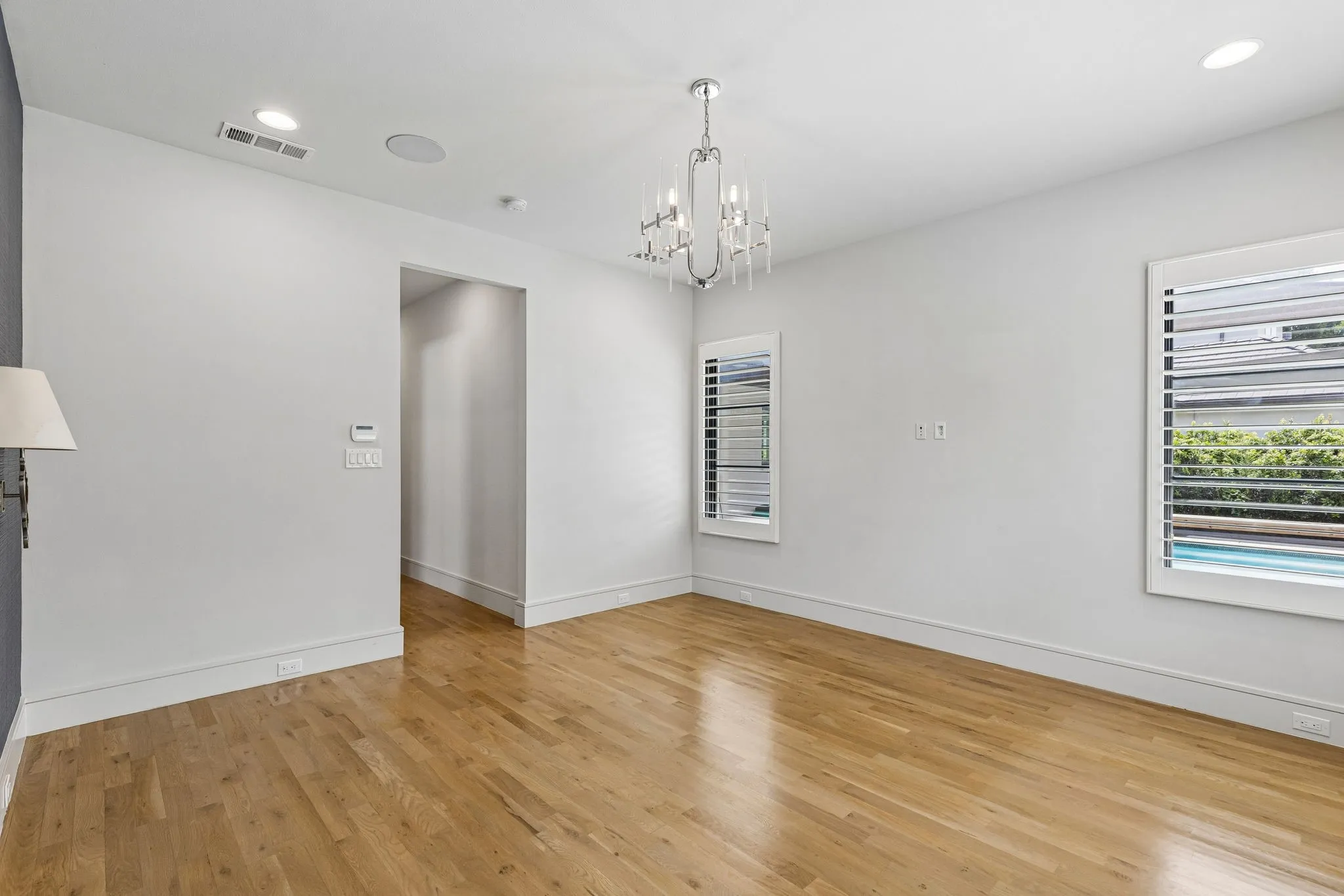 Single Family Residence For Sale in Tarrant County , 8605 Colina Terrace, Benbrook, Texas 76126, 4 Bedroom, 4 Bathroom, 2 Garage spaces, 4,273 Sqft, built in 2018, mls#21312314, Real Estate Agent in Benbrook, Homes For Sale in Tarrant county, Homes For Sale in Benbrook, Realtor in Benbrook Texas, Real Estate Brokerage Independent Realty Texas, Luminita Cordes Realtor