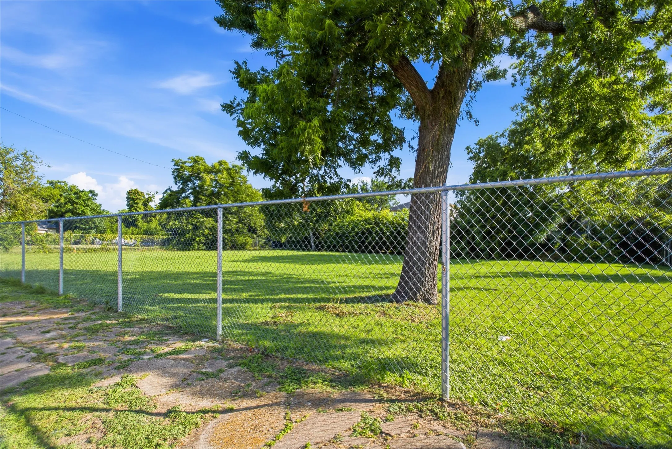 Unimproved Land For Sale in Dallas County , 2801 Medill Street, Dallas, Texas 75215, 0, 0, Garage spaces, 0 Sqft, built in 0, mls#21312065, Real Estate Agent in Dallas, Homes For Sale in Dallas county, Homes For Sale in Dallas, Realtor in Dallas Texas, Real Estate Brokerage Independent Realty Texas, Luminita Cordes Realtor