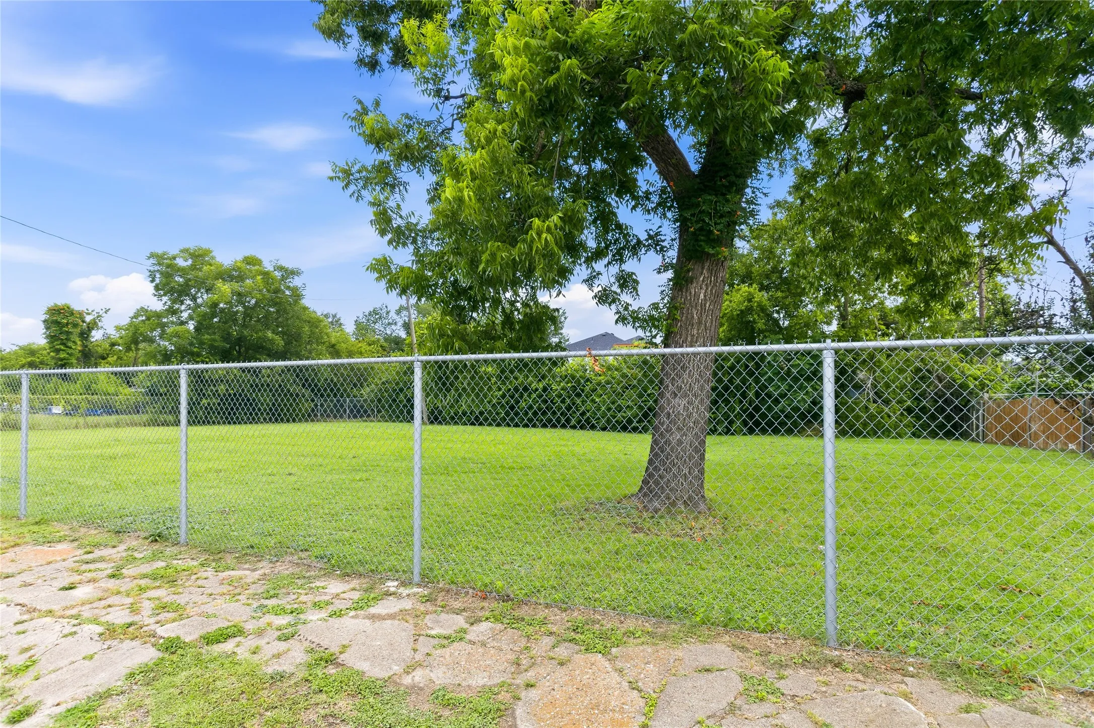 Unimproved Land For Sale in Dallas County , 2801 Medill Street, Dallas, Texas 75215, 0, 0, Garage spaces, 0 Sqft, built in 0, mls#21312065, Real Estate Agent in Dallas, Homes For Sale in Dallas county, Homes For Sale in Dallas, Realtor in Dallas Texas, Real Estate Brokerage Independent Realty Texas, Luminita Cordes Realtor