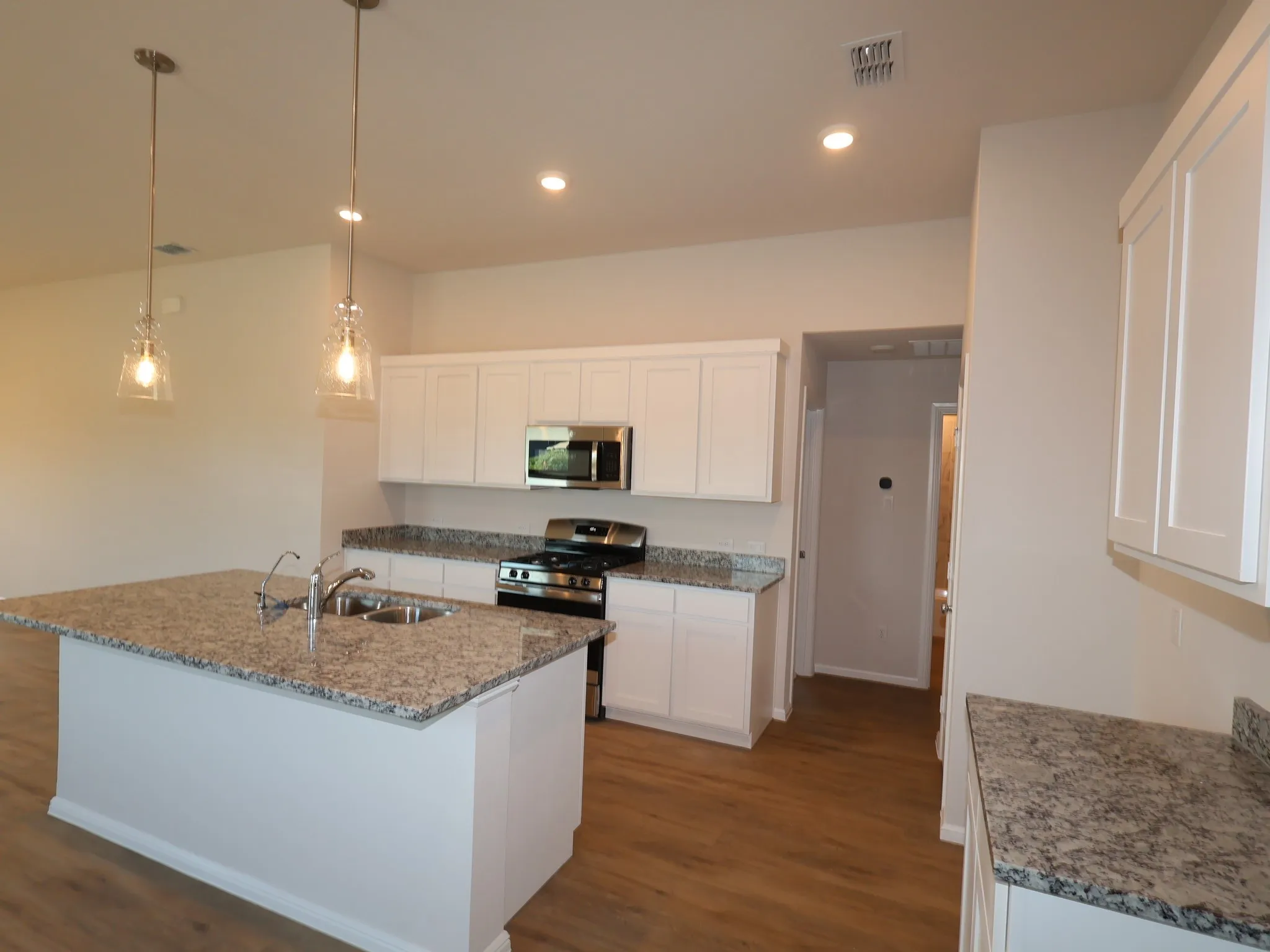 Single Family Residence For Sale in Grayson County , 1284 Tallowwood Trail, Van Alstyne, Texas 75495, 3 Bedroom, 2 Bathroom, 2 Garage spaces, 1,649 Sqft, built in 2026, mls#21304844, Real Estate Agent in Van Alstyne, Homes For Sale in Grayson county, Homes For Sale in Van Alstyne, Realtor in Van Alstyne Texas, Real Estate Brokerage Independent Realty Texas, Luminita Cordes Realtor