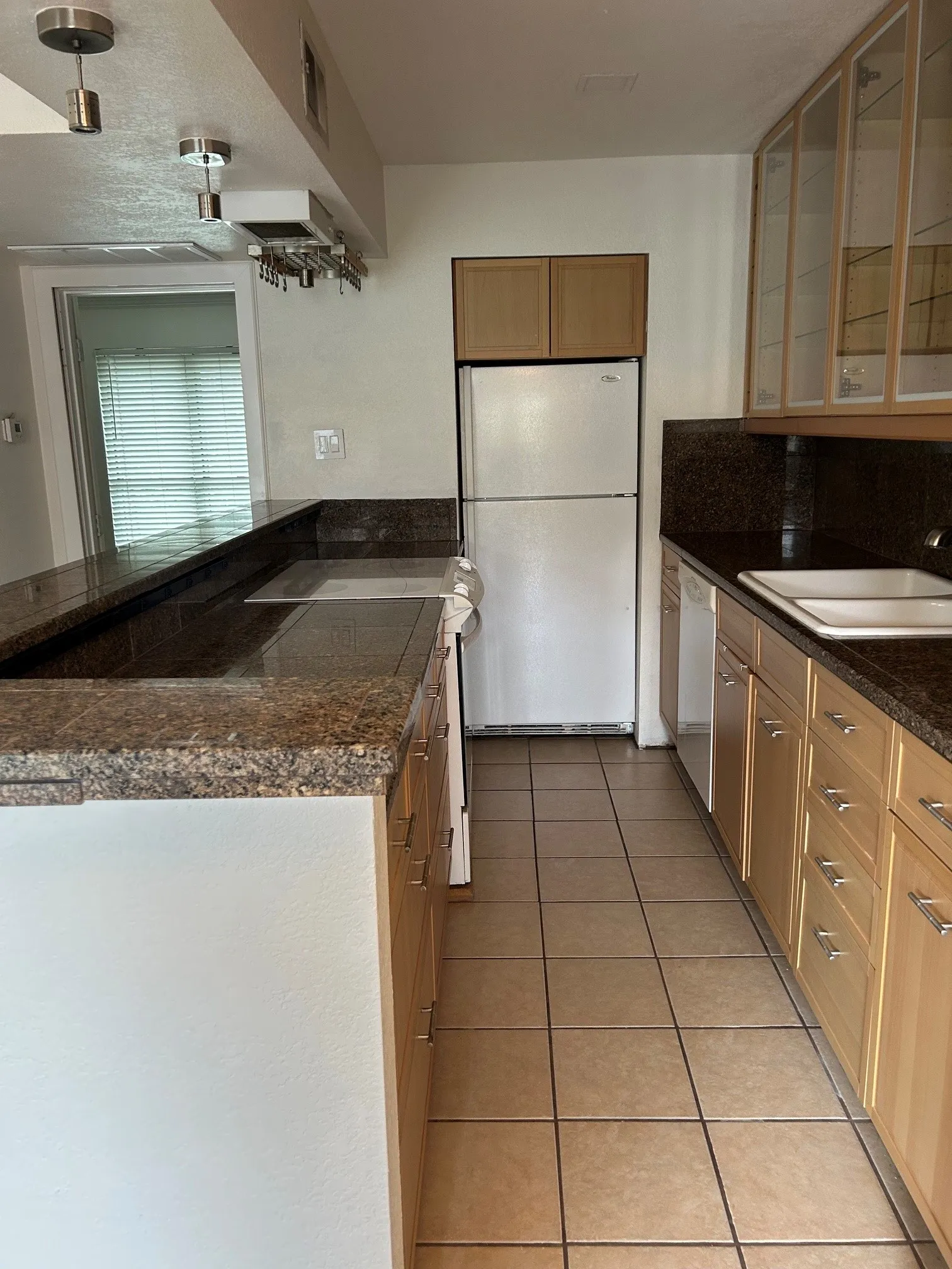 Condominium For Sale in Dallas County , 4112 Bowser Avenue 210, Dallas, Texas 75219, 1 Bedroom, 1 Bathroom, Garage spaces, 625 Sqft, built in 1968, mls#21310622, Real Estate Agent in Dallas, Homes For Sale in Dallas county, Homes For Sale in Dallas, Realtor in Dallas Texas, Real Estate Brokerage Independent Realty Texas, Luminita Cordes Realtor