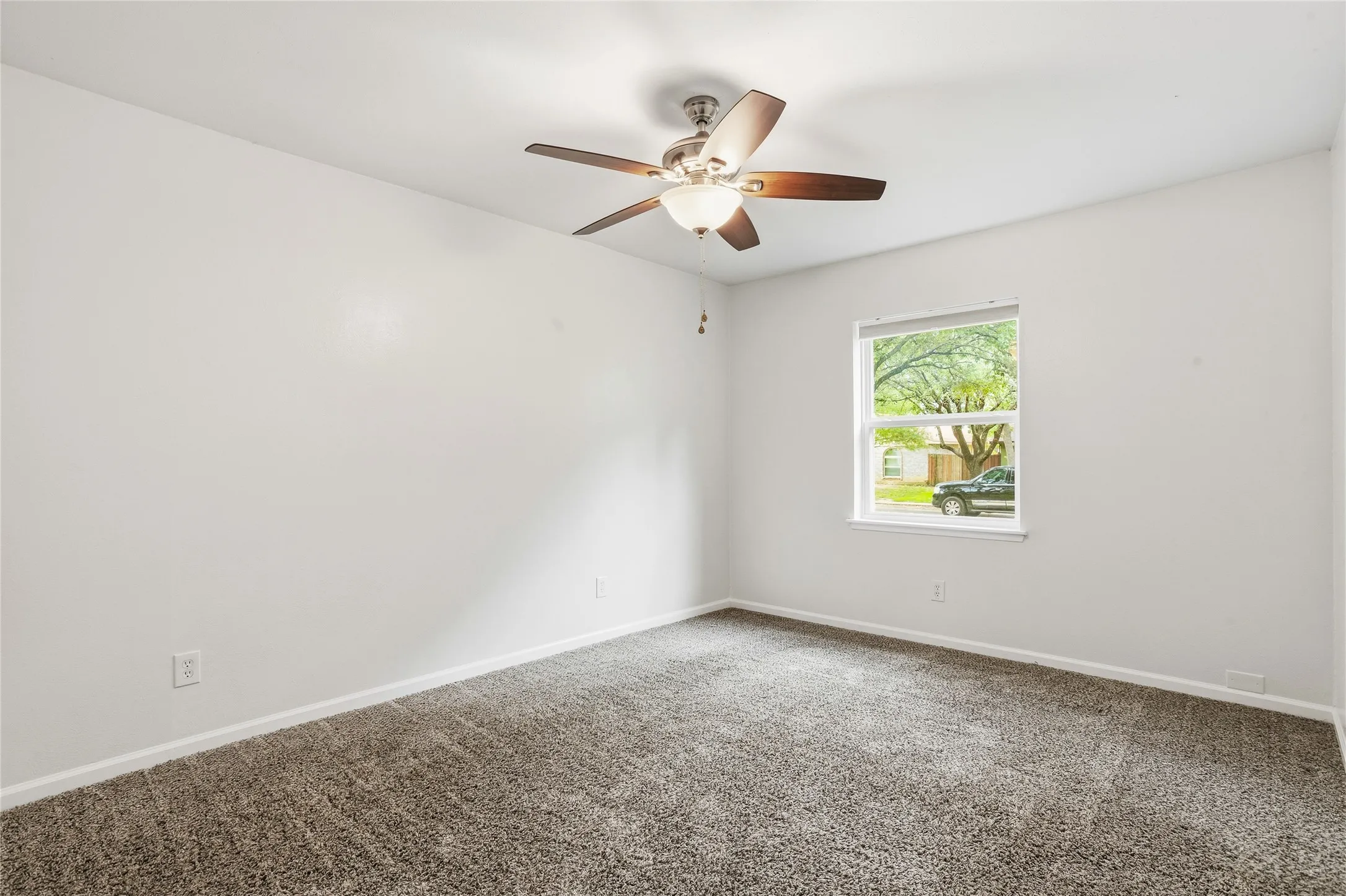 Single Family Residence For Sale in Denton County , 1113 Winterwood Drive, Lewisville, Texas 75067, 3 Bedroom, 2 Bathroom, 2 Garage spaces, 1,584 Sqft, built in 1970, mls#21312854, Real Estate Agent in Lewisville, Homes For Sale in Denton county, Homes For Sale in Lewisville, Realtor in Lewisville Texas, Real Estate Brokerage Independent Realty Texas, Luminita Cordes Realtor