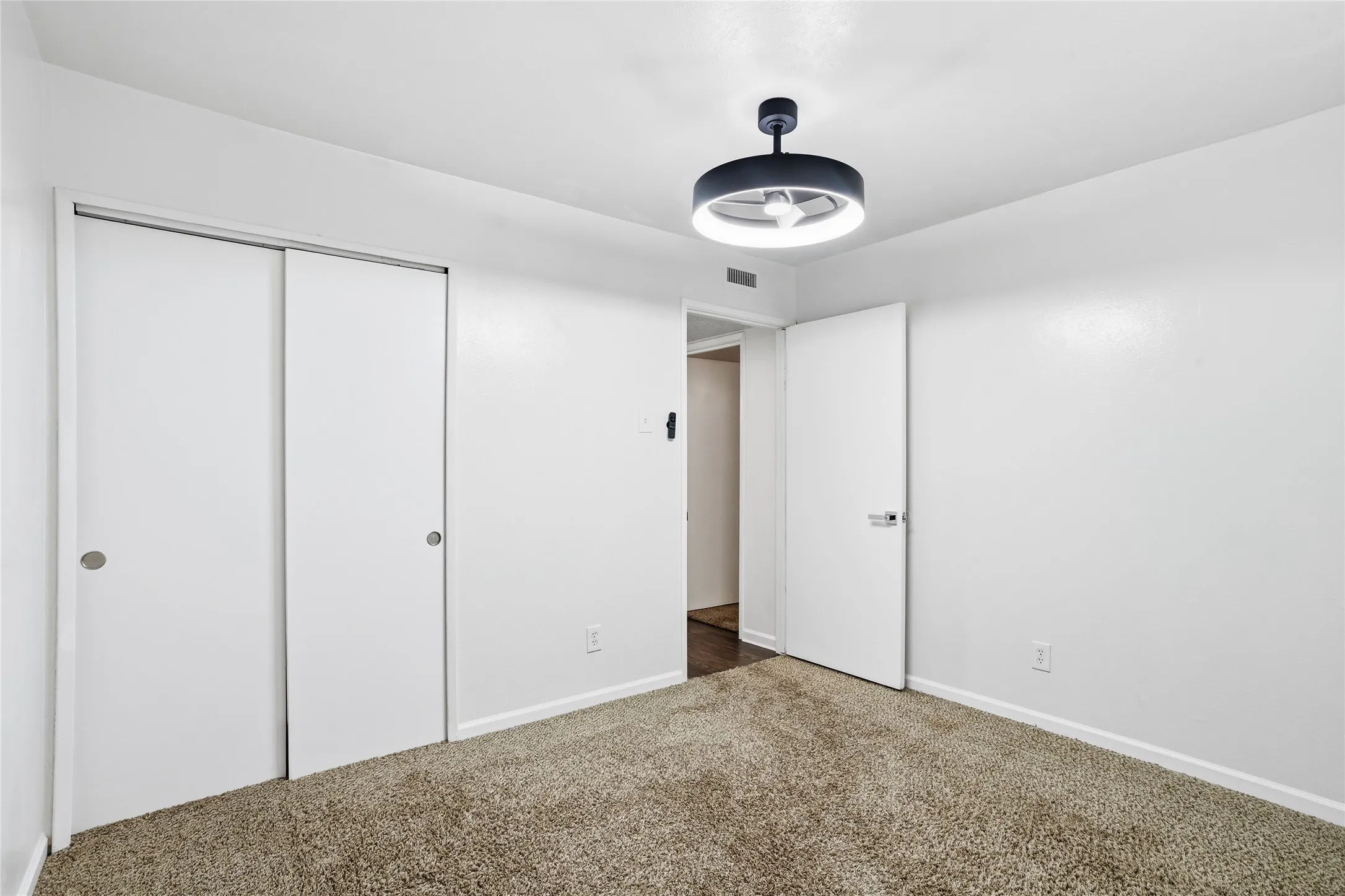 Single Family Residence For Sale in Denton County , 1113 Winterwood Drive, Lewisville, Texas 75067, 3 Bedroom, 2 Bathroom, 2 Garage spaces, 1,584 Sqft, built in 1970, mls#21312854, Real Estate Agent in Lewisville, Homes For Sale in Denton county, Homes For Sale in Lewisville, Realtor in Lewisville Texas, Real Estate Brokerage Independent Realty Texas, Luminita Cordes Realtor