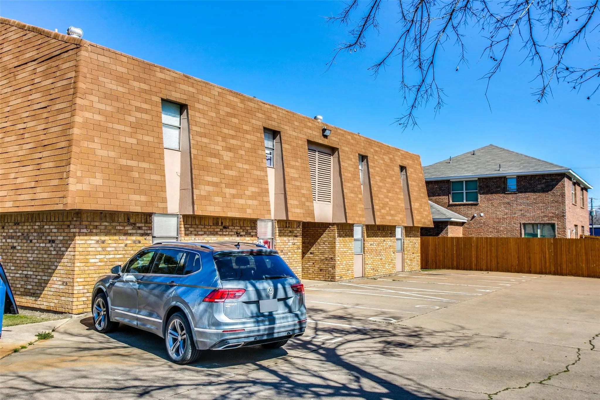 Single Family Residence For Rent in Tarrant County , 105 Peach Street A, Crowley, Texas 76036, 2 Bedroom, 1 Bathroom, 2 Garage spaces, 968 Sqft, built in 1980, mls#21312872, Real Estate Agent in Crowley, Homes For Rent in Tarrant county, Homes For Rent in Crowley, Realtor in Crowley Texas, Real Estate Brokerage Independent Realty Texas, Luminita Cordes Realtor