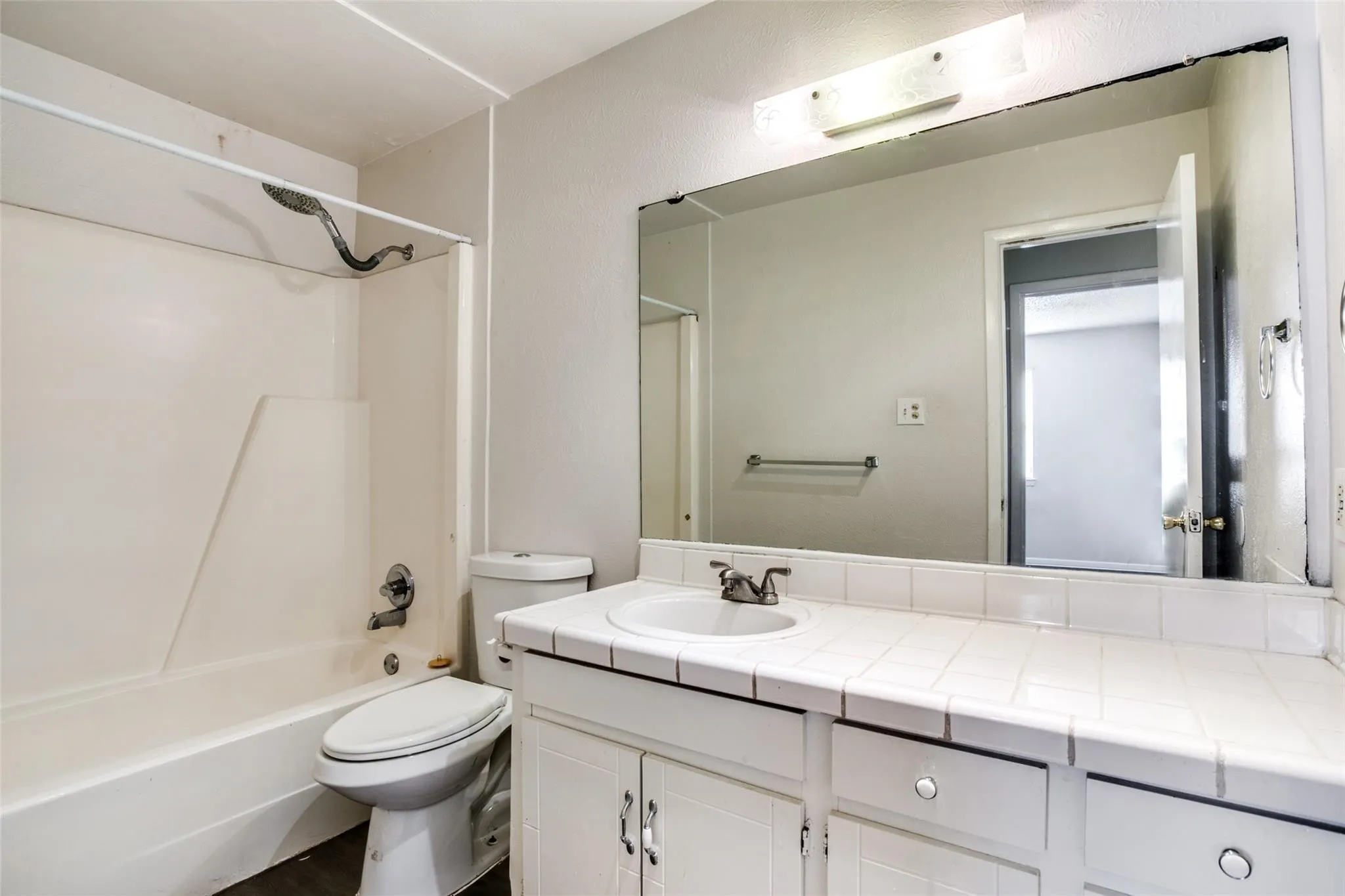 Single Family Residence For Rent in Tarrant County , 105 Peach Street A, Crowley, Texas 76036, 2 Bedroom, 1 Bathroom, 2 Garage spaces, 968 Sqft, built in 1980, mls#21312872, Real Estate Agent in Crowley, Homes For Rent in Tarrant county, Homes For Rent in Crowley, Realtor in Crowley Texas, Real Estate Brokerage Independent Realty Texas, Luminita Cordes Realtor