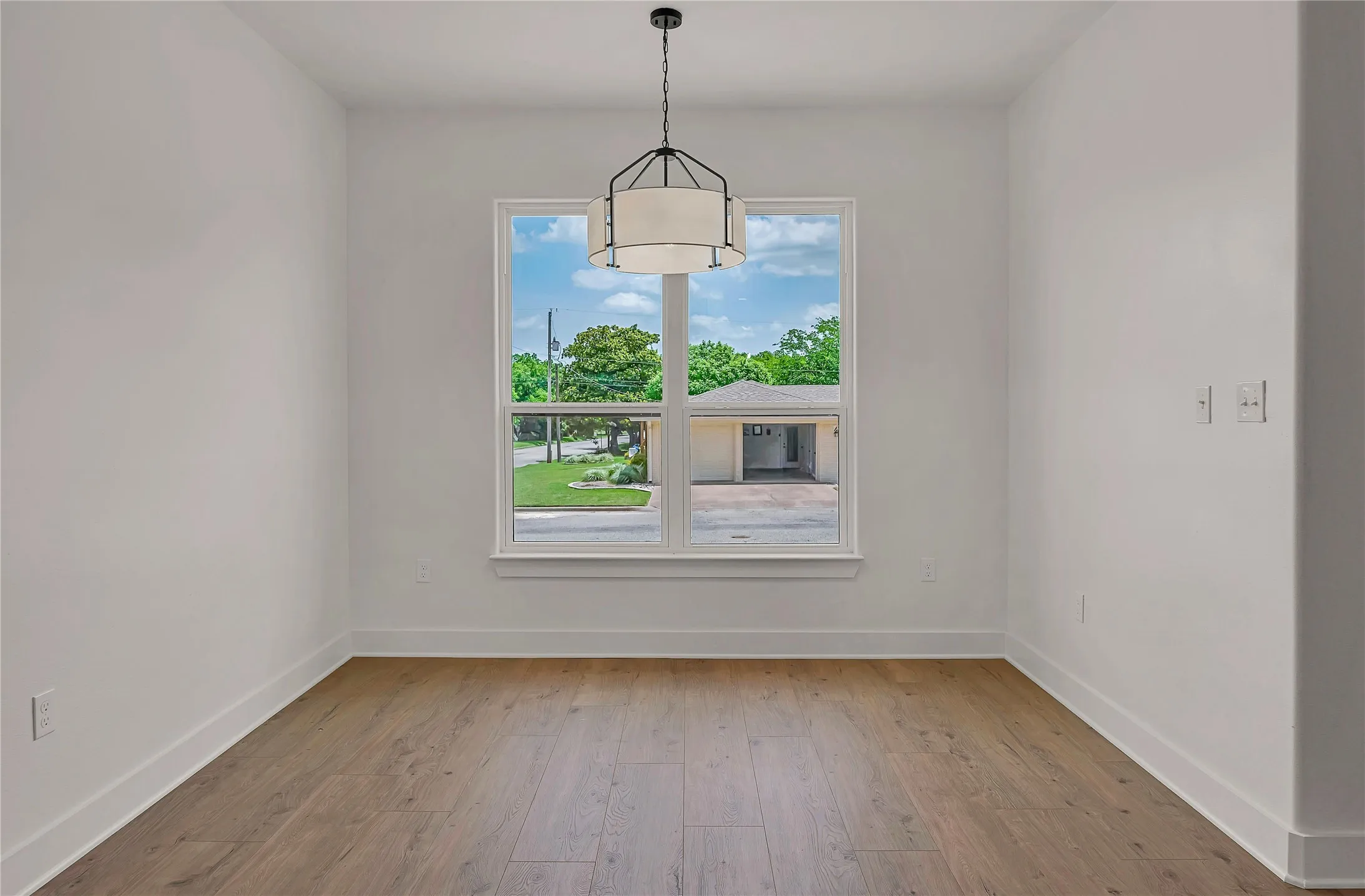 Single Family Residence For Sale in Bosque County , 806 S Avenue Q, Clifton, Texas 76634, 3 Bedroom, 2 Bathroom, 2 Garage spaces, 1,500 Sqft, built in 2026, mls#21312778, Real Estate Agent in Clifton, Homes For Sale in Bosque county, Homes For Sale in Clifton, Realtor in Clifton Texas, Real Estate Brokerage Independent Realty Texas, Luminita Cordes Realtor