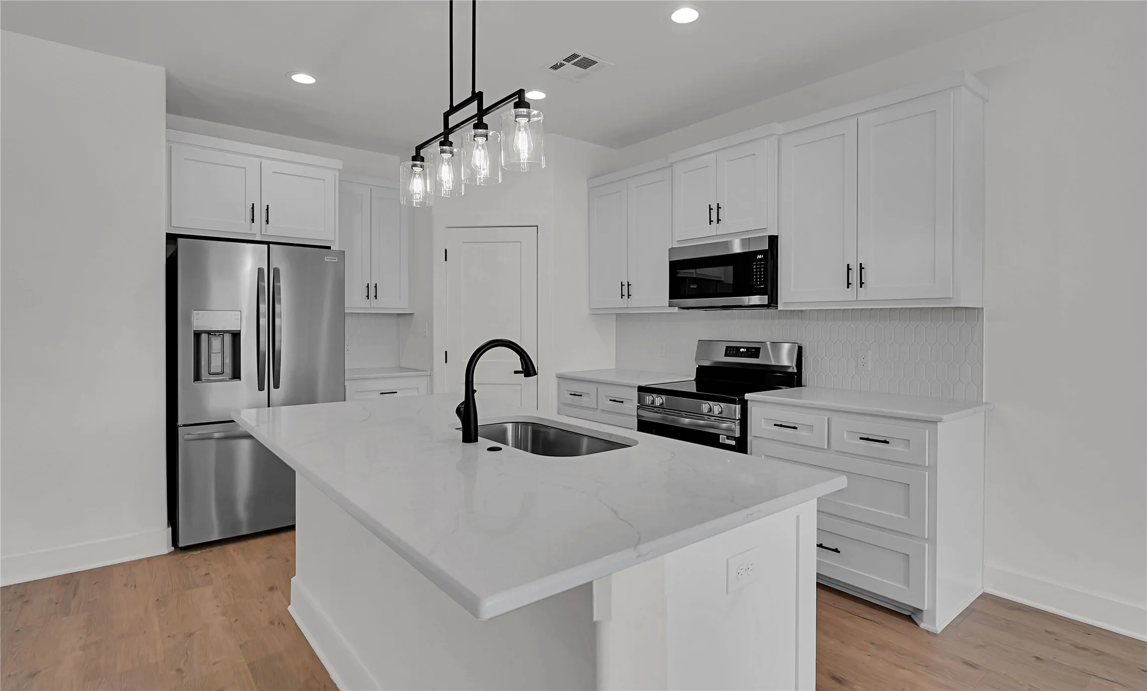Single Family Residence For Sale in Bosque County , 806 S Avenue Q, Clifton, Texas 76634, 3 Bedroom, 2 Bathroom, 2 Garage spaces, 1,500 Sqft, built in 2026, mls#21312778, Real Estate Agent in Clifton, Homes For Sale in Bosque county, Homes For Sale in Clifton, Realtor in Clifton Texas, Real Estate Brokerage Independent Realty Texas, Luminita Cordes Realtor