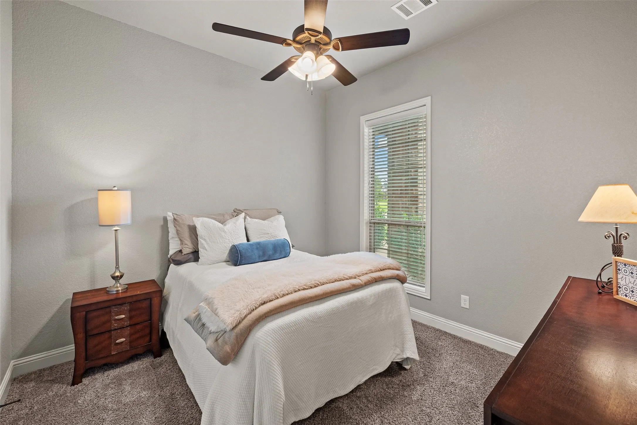 Single Family Residence For Sale in Parker County , 104 Lagrange Court, Weatherford, Texas 76088, 4 Bedroom, 3 Bathroom, 3 Garage spaces, 2,589 Sqft, built in 2018, mls#21312805, Real Estate Agent in Weatherford, Homes For Sale in Parker county, Homes For Sale in Weatherford, Realtor in Weatherford Texas, Real Estate Brokerage Independent Realty Texas, Luminita Cordes Realtor