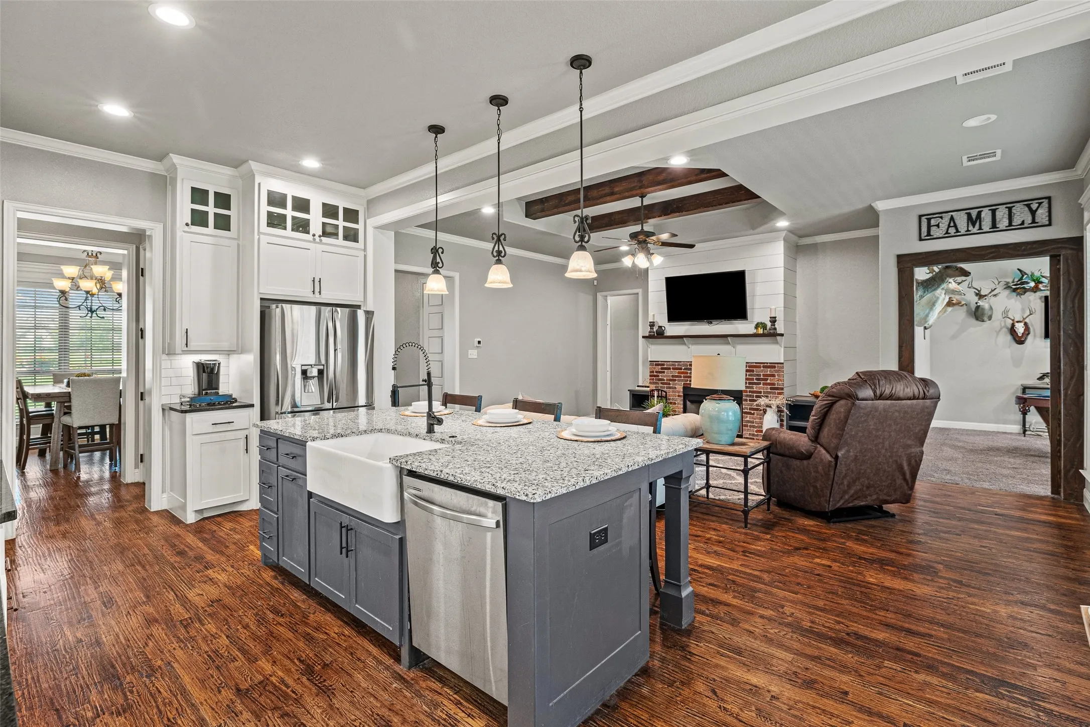 Single Family Residence For Sale in Parker County , 104 Lagrange Court, Weatherford, Texas 76088, 4 Bedroom, 3 Bathroom, 3 Garage spaces, 2,589 Sqft, built in 2018, mls#21312805, Real Estate Agent in Weatherford, Homes For Sale in Parker county, Homes For Sale in Weatherford, Realtor in Weatherford Texas, Real Estate Brokerage Independent Realty Texas, Luminita Cordes Realtor