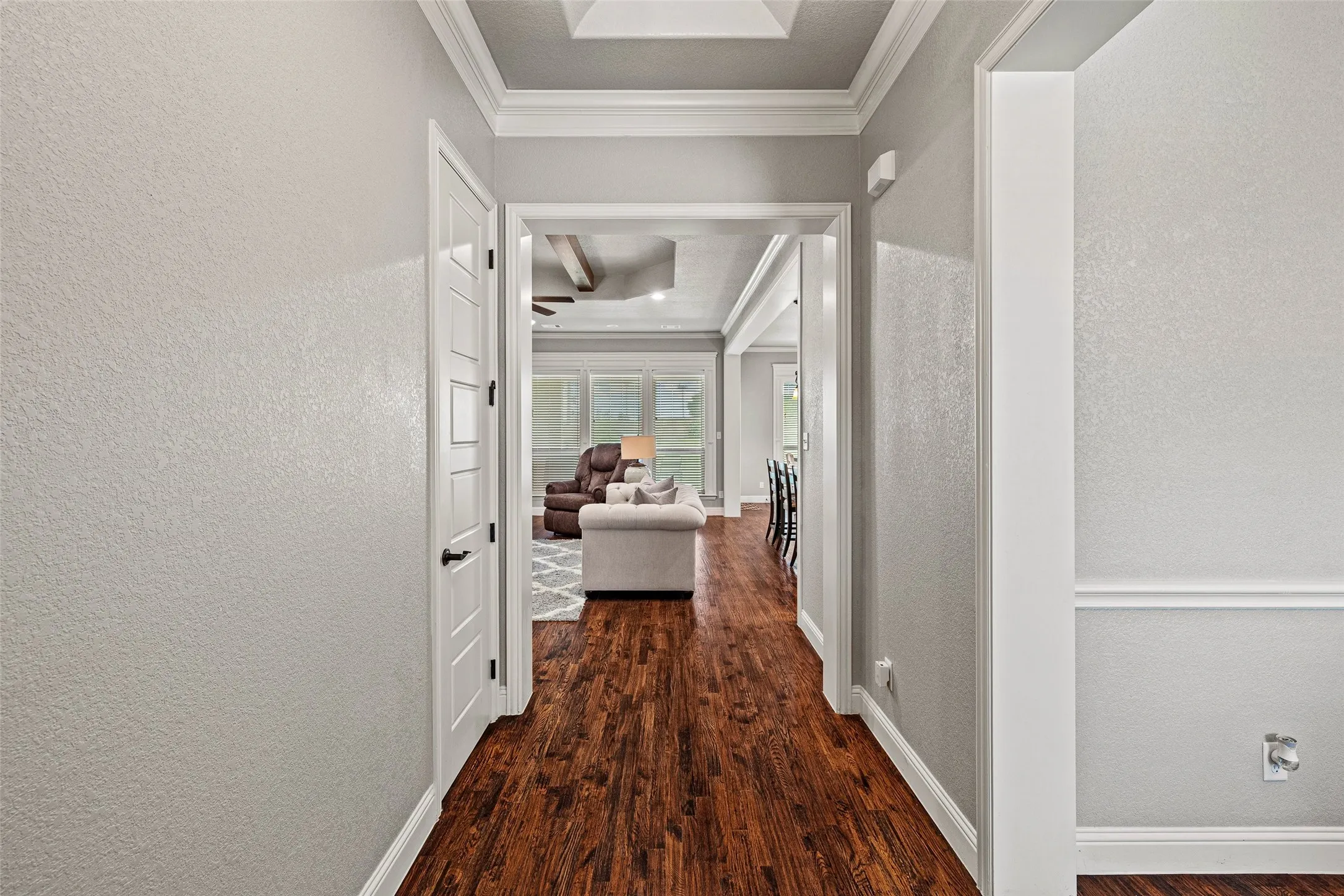 Single Family Residence For Sale in Parker County , 104 Lagrange Court, Weatherford, Texas 76088, 4 Bedroom, 3 Bathroom, 3 Garage spaces, 2,589 Sqft, built in 2018, mls#21312805, Real Estate Agent in Weatherford, Homes For Sale in Parker county, Homes For Sale in Weatherford, Realtor in Weatherford Texas, Real Estate Brokerage Independent Realty Texas, Luminita Cordes Realtor