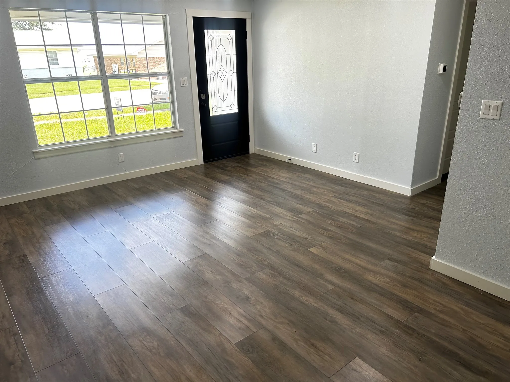 Single Family Residence For Sale in Fannin County , 110 E Cunningham Street, Bonham, Texas 75418, 4 Bedrooms, 3 Bathrooms, Garage spaces, 1,321 Sqft, built in 1965, Price $215,000, mls#21312876, Real Estate Agent in Bonham, Homes For Sale in Fannin county, Homes For Sale in Bonham, Realtor in Bonham Texas, Real Estate Brokerage Independent Realty Texas, Luminita Cordes Realtor