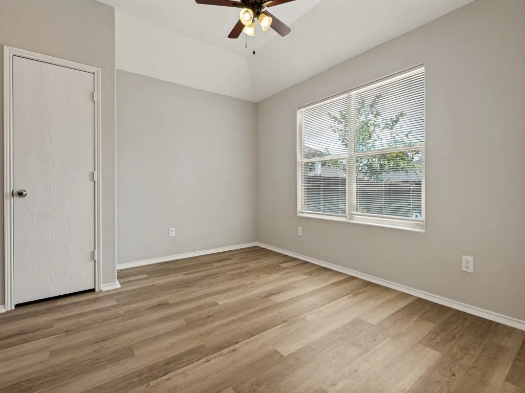 Single Family Residence For Sale in Dallas County , 7832 Kansas Avenue, Dallas, Texas 75241, 3 Bedroom, 2 Bathroom, 2 Garage spaces, 1,517 Sqft, built in 2010, mls#21312888, Real Estate Agent in Dallas, Homes For Sale in Dallas county, Homes For Sale in Dallas, Realtor in Dallas Texas, Real Estate Brokerage Independent Realty Texas, Luminita Cordes Realtor