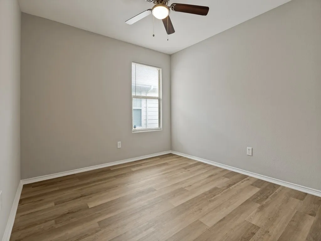 Single Family Residence For Sale in Dallas County , 7832 Kansas Avenue, Dallas, Texas 75241, 3 Bedroom, 2 Bathroom, 2 Garage spaces, 1,517 Sqft, built in 2010, mls#21312888, Real Estate Agent in Dallas, Homes For Sale in Dallas county, Homes For Sale in Dallas, Realtor in Dallas Texas, Real Estate Brokerage Independent Realty Texas, Luminita Cordes Realtor