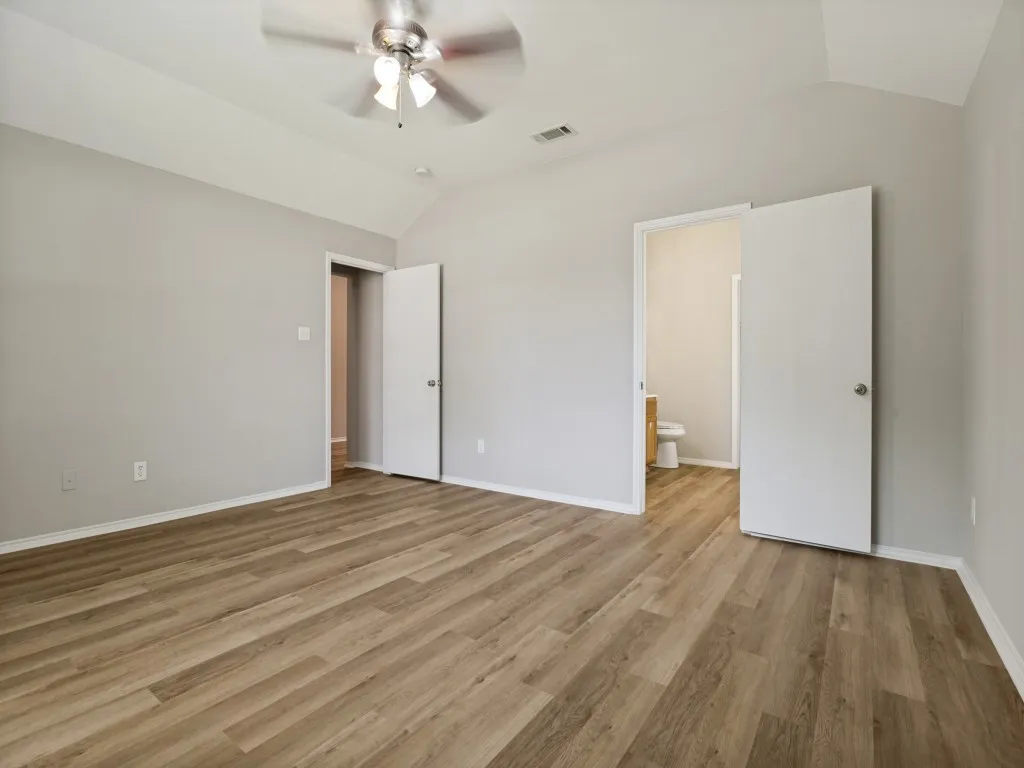 Single Family Residence For Sale in Dallas County , 7832 Kansas Avenue, Dallas, Texas 75241, 3 Bedroom, 2 Bathroom, 2 Garage spaces, 1,517 Sqft, built in 2010, mls#21312888, Real Estate Agent in Dallas, Homes For Sale in Dallas county, Homes For Sale in Dallas, Realtor in Dallas Texas, Real Estate Brokerage Independent Realty Texas, Luminita Cordes Realtor
