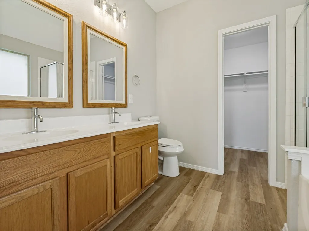 Single Family Residence For Sale in Dallas County , 7832 Kansas Avenue, Dallas, Texas 75241, 3 Bedroom, 2 Bathroom, 2 Garage spaces, 1,517 Sqft, built in 2010, mls#21312888, Real Estate Agent in Dallas, Homes For Sale in Dallas county, Homes For Sale in Dallas, Realtor in Dallas Texas, Real Estate Brokerage Independent Realty Texas, Luminita Cordes Realtor