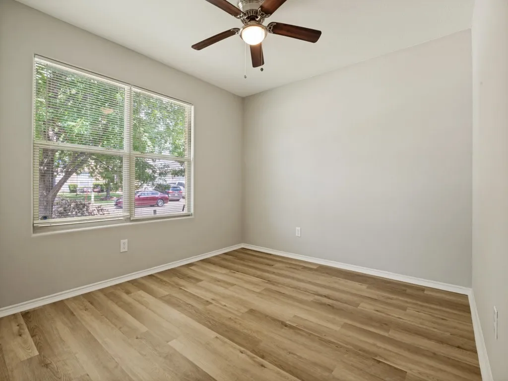 Single Family Residence For Sale in Dallas County , 7832 Kansas Avenue, Dallas, Texas 75241, 3 Bedroom, 2 Bathroom, 2 Garage spaces, 1,517 Sqft, built in 2010, mls#21312888, Real Estate Agent in Dallas, Homes For Sale in Dallas county, Homes For Sale in Dallas, Realtor in Dallas Texas, Real Estate Brokerage Independent Realty Texas, Luminita Cordes Realtor
