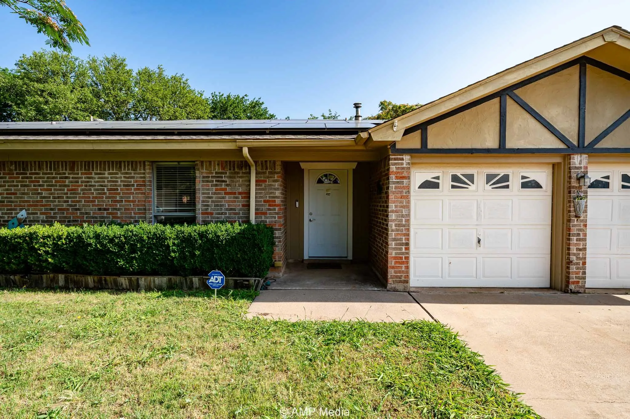 Single Family Residence For Sale in Taylor County , 3226 Whitewing Way, Abilene, Texas 79606, 3 Bedroom, 2 Bathroom, 2 Garage spaces, 1,647 Sqft, built in 1978, mls#21312892, Real Estate Agent in Abilene, Homes For Sale in Taylor county, Homes For Sale in Abilene, Realtor in Abilene Texas, Real Estate Brokerage Independent Realty Texas, Luminita Cordes Realtor