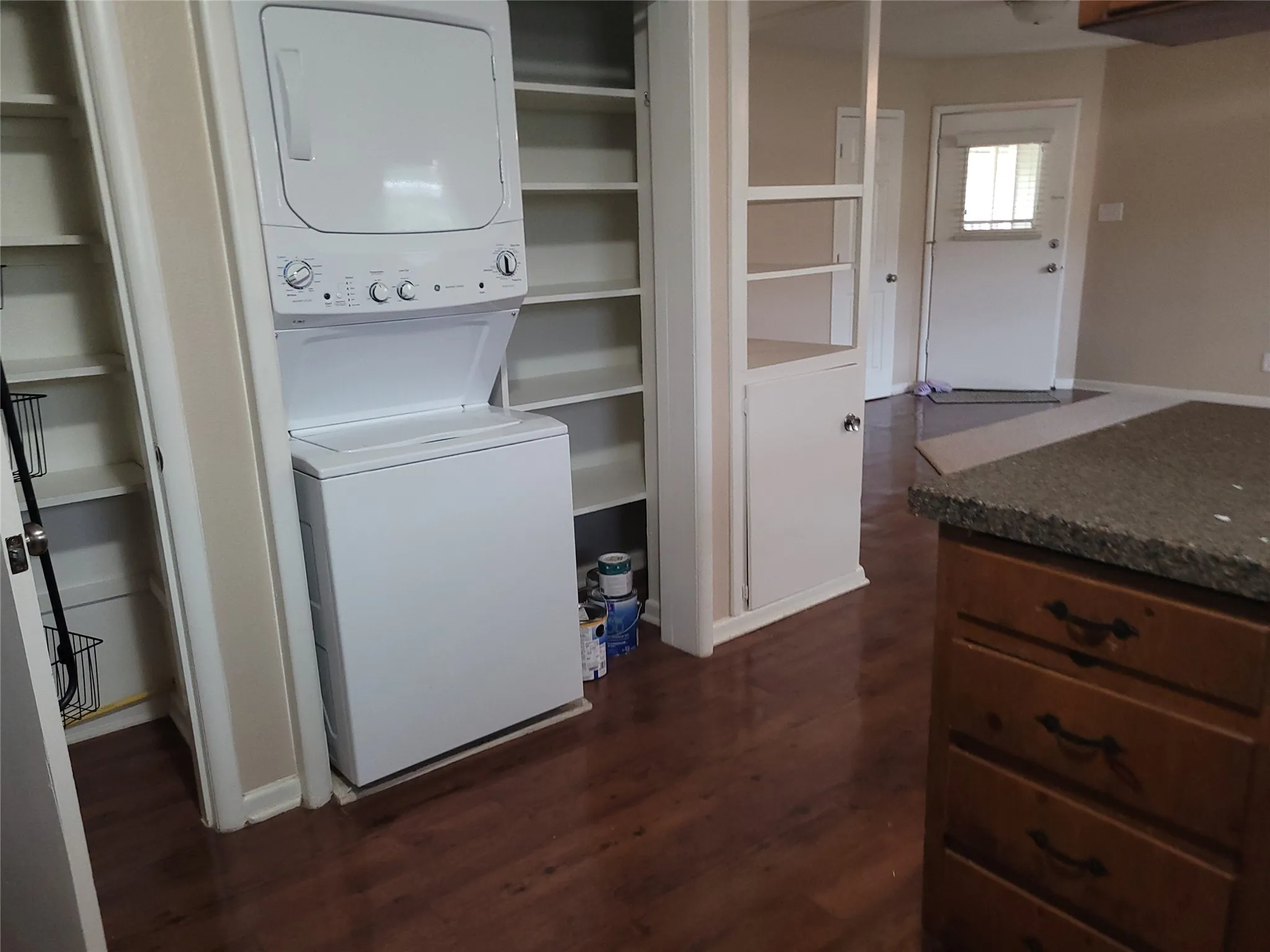 Duplex For Rent in Tarrant County , 1004 W Wall Street W, Grapevine, Texas 76051, 2 Bedroom, 1 Bathroom, Garage spaces, 972 Sqft, built in 1956, mls#21312899, Real Estate Agent in Grapevine, Homes For Rent in Tarrant county, Homes For Rent in Grapevine, Realtor in Grapevine Texas, Real Estate Brokerage Independent Realty Texas, Luminita Cordes Realtor