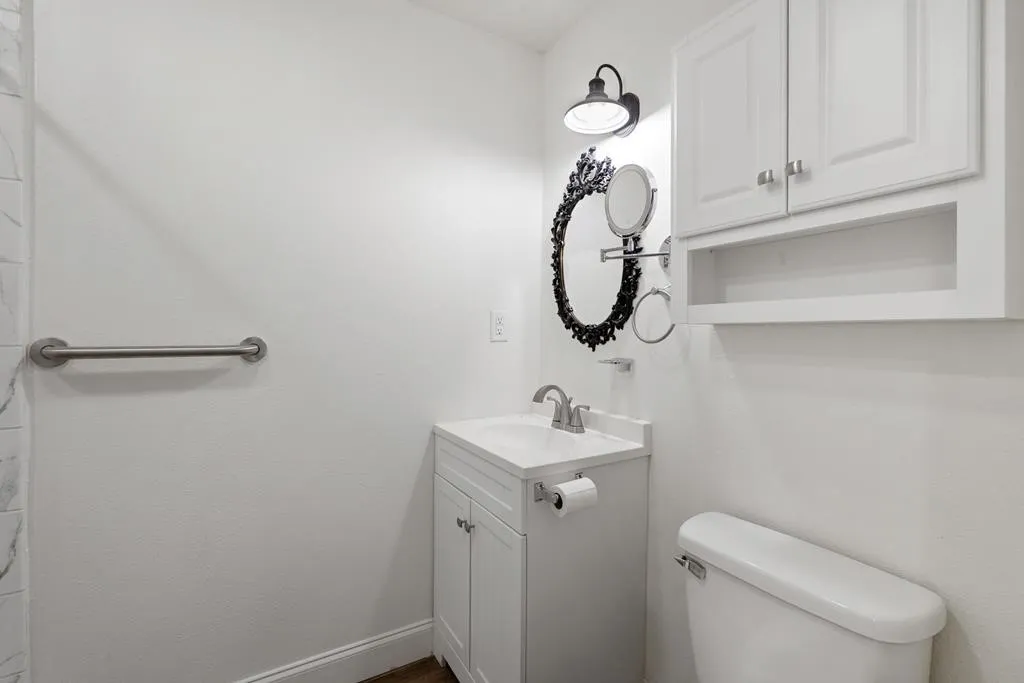Single Family Residence For Sale in Kaufman County , 15800 County Road 4009, Mabank, Texas 75147, 4 Bedroom, 3 Bathroom, 2 Garage spaces, 2,400 Sqft, built in 2001, mls#21309072, Real Estate Agent in Mabank, Homes For Sale in Kaufman county, Homes For Sale in Mabank, Realtor in Mabank Texas, Real Estate Brokerage Independent Realty Texas, Luminita Cordes Realtor