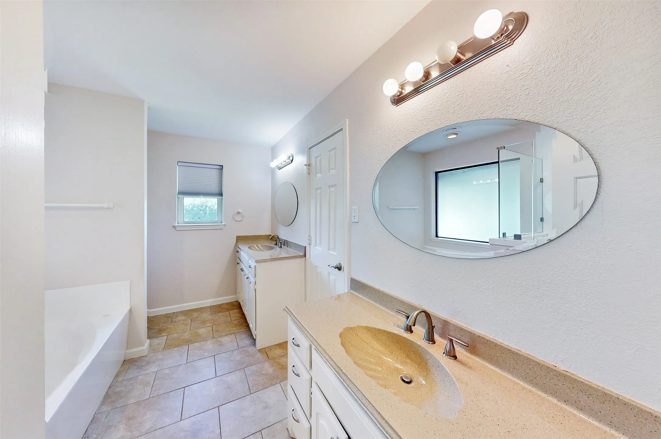 Single Family Residence For Sale in Kaufman County , 10614 Woodbridge Drive, Forney, Texas 75126, 3 Bedroom, 2 Bathroom, 2 Garage spaces, 2,077 Sqft, built in 1992, mls#21312906, Real Estate Agent in Forney, Homes For Sale in Kaufman county, Homes For Sale in Forney, Realtor in Forney Texas, Real Estate Brokerage Independent Realty Texas, Luminita Cordes Realtor