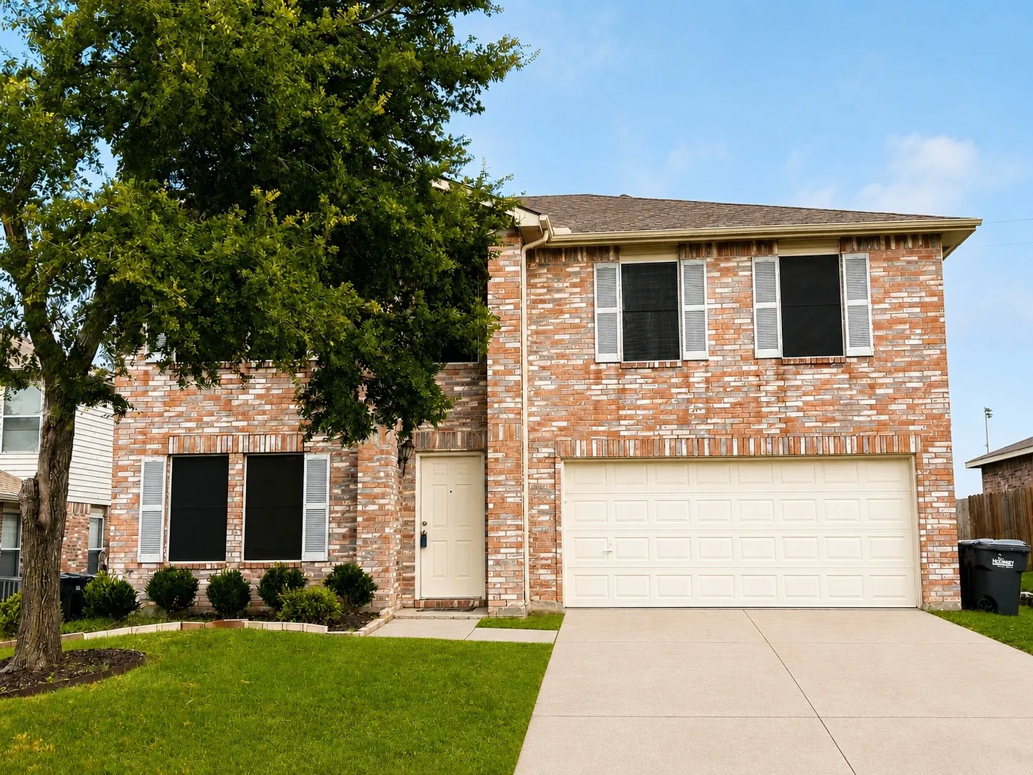 Single Family Residence For Rent in Collin County , 2521 Brinlee Branch Lane, Mc Kinney, Texas 75071, 3 Bedroom, 3 Bathroom, 2 Garage spaces, 2,307 Sqft, built in 2001, mls#21312910, Real Estate Agent in Mc Kinney, Homes For Rent in Collin county, Homes For Rent in Mc Kinney, Realtor in Mc Kinney Texas, Real Estate Brokerage Independent Realty Texas, Luminita Cordes Realtor