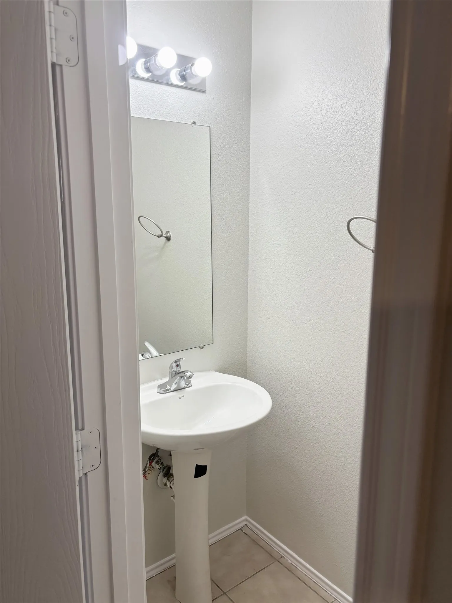 Single Family Residence For Rent in Collin County , 2521 Brinlee Branch Lane, Mc Kinney, Texas 75071, 3 Bedroom, 3 Bathroom, 2 Garage spaces, 2,307 Sqft, built in 2001, mls#21312910, Real Estate Agent in Mc Kinney, Homes For Rent in Collin county, Homes For Rent in Mc Kinney, Realtor in Mc Kinney Texas, Real Estate Brokerage Independent Realty Texas, Luminita Cordes Realtor